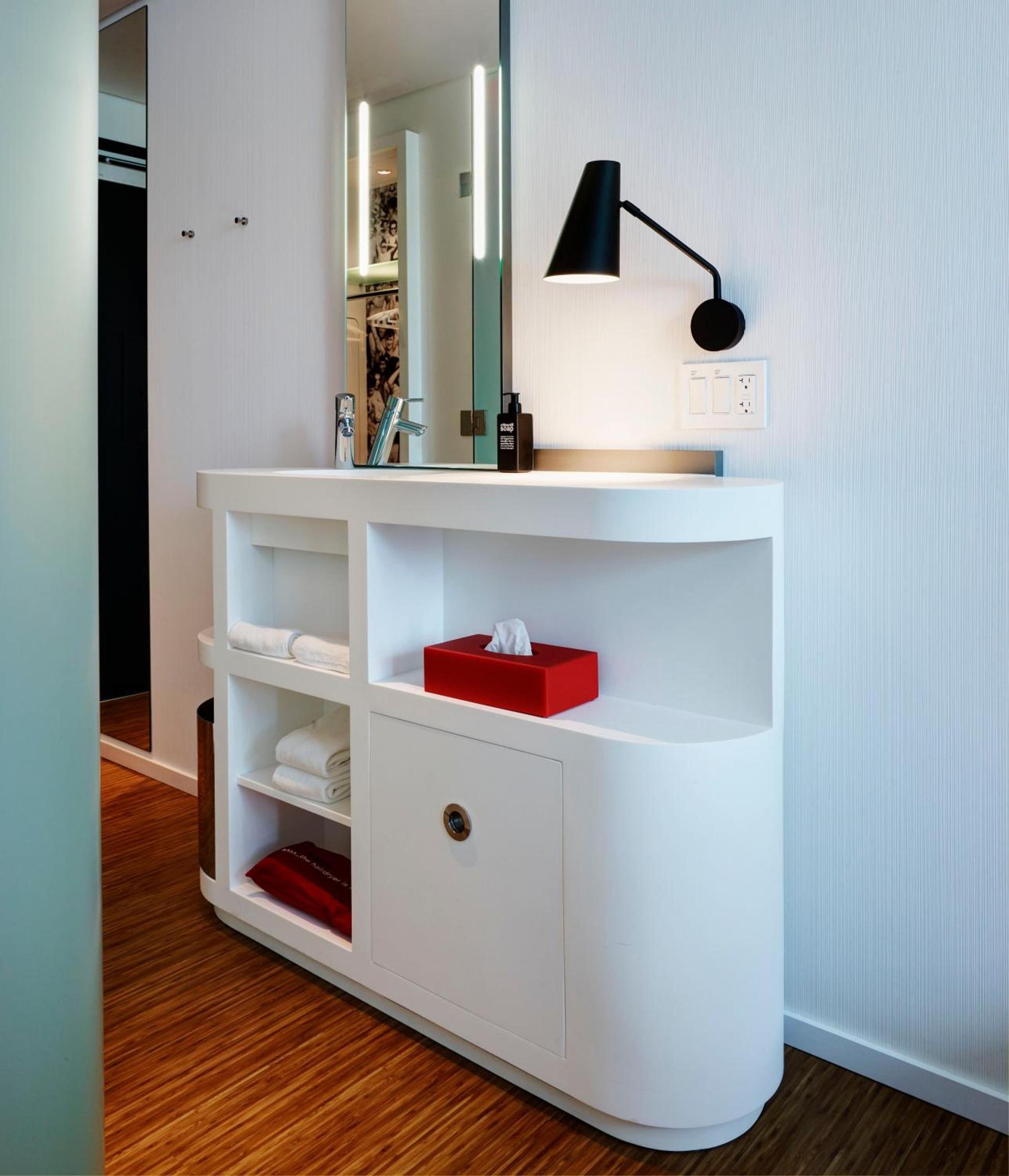 citizenM Los Angeles Downtown photo 27