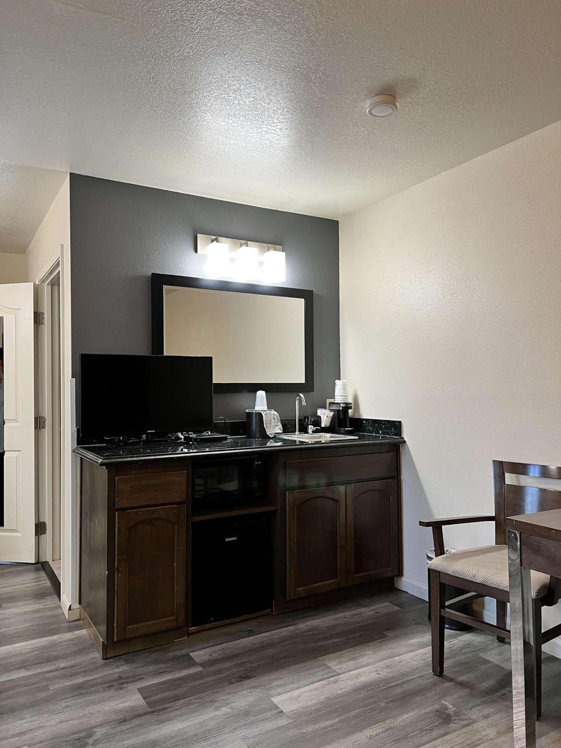 Best Western Americana photo 9