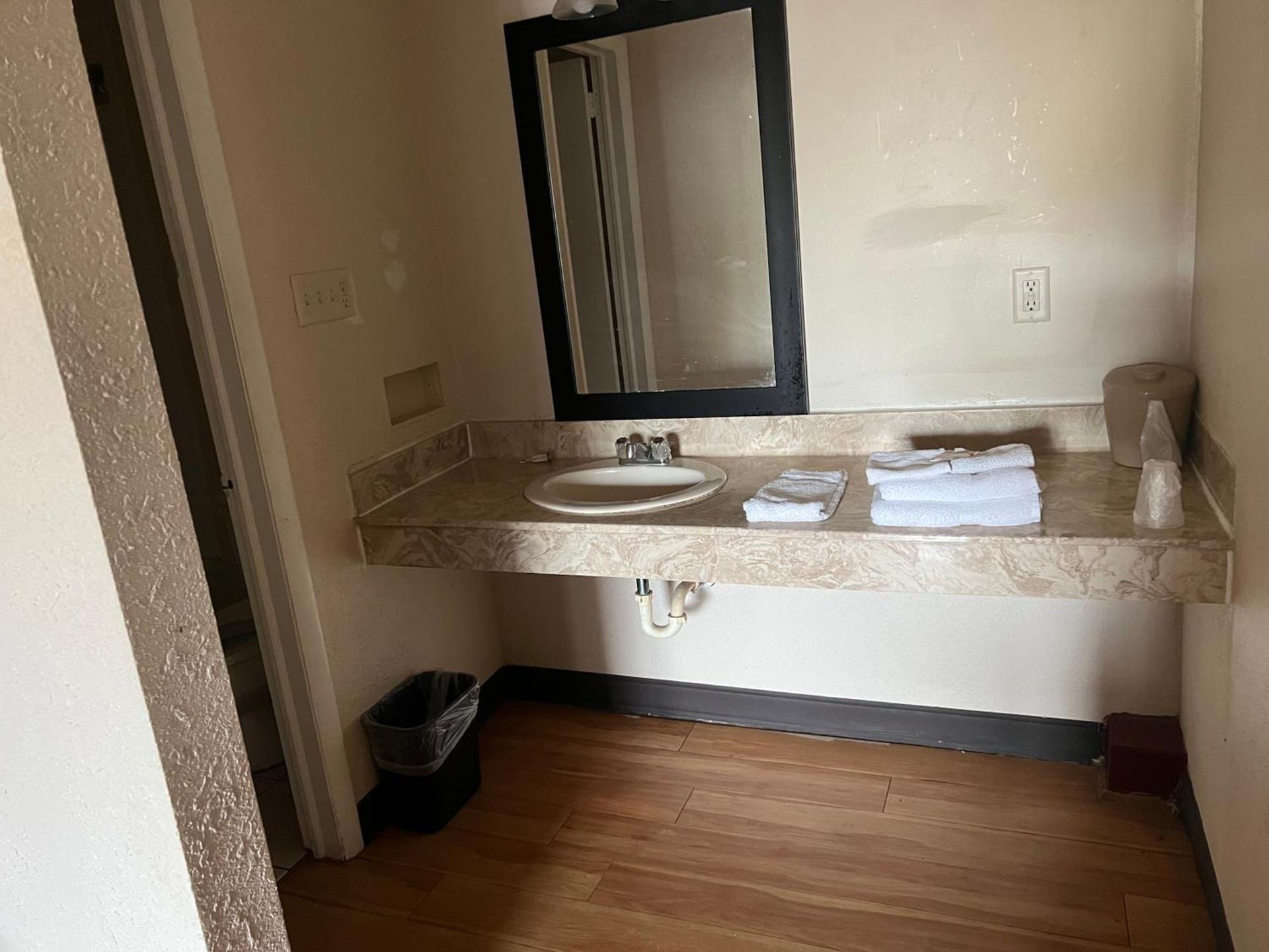 Knights Inn Ashland photo 9