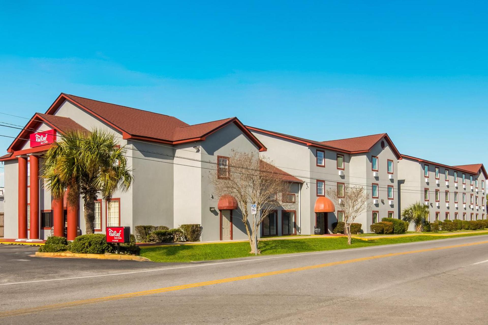 Red Roof Inn & Suites Pensacola-NAS Corry photo 2