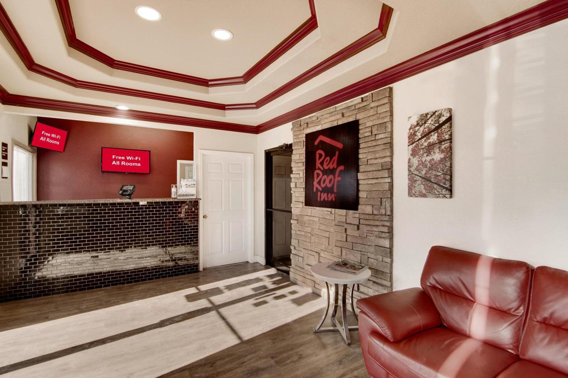 Red Roof Inn & Suites Pensacola-NAS Corry photo 5