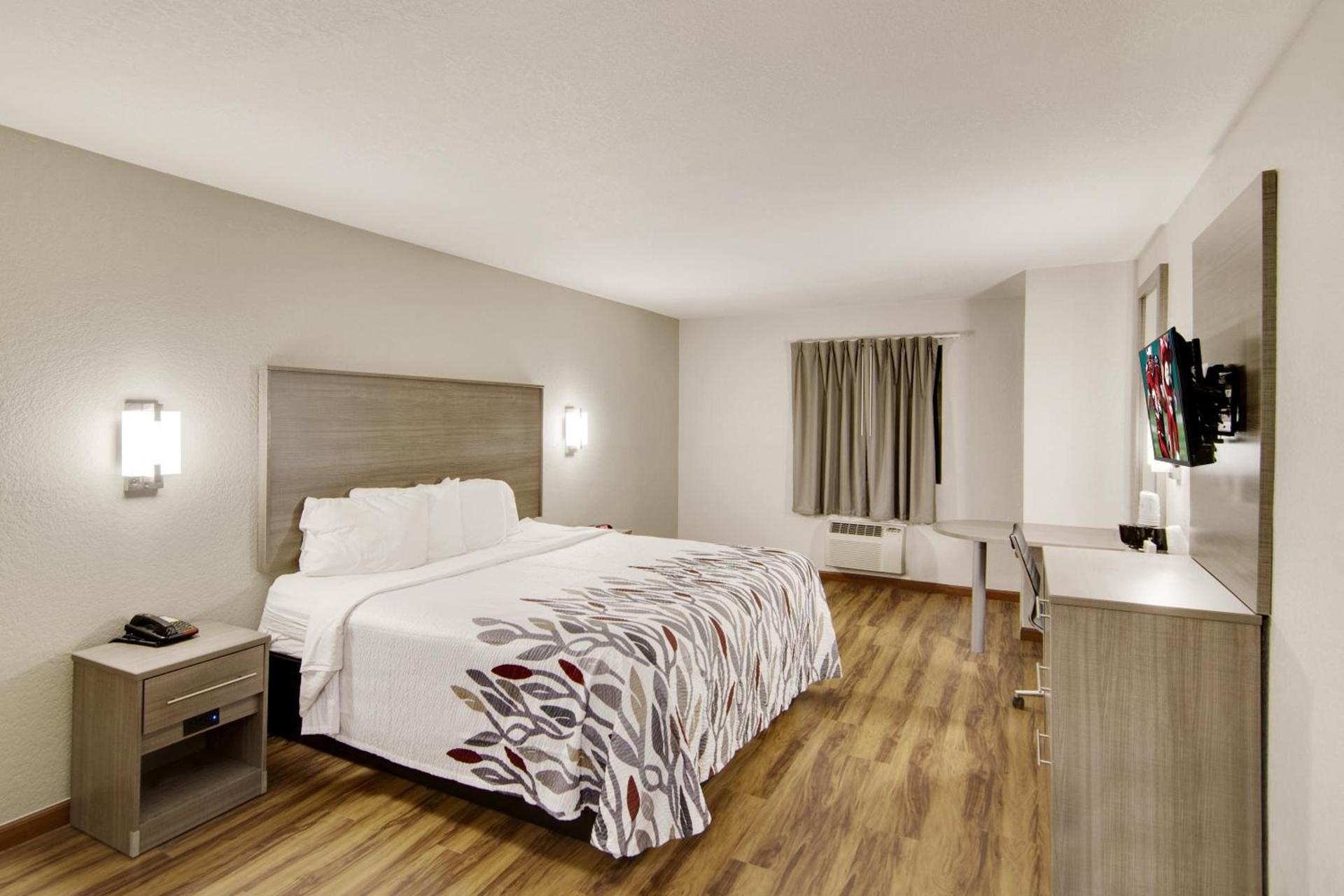 Red Roof Inn & Suites Pensacola-NAS Corry photo 14