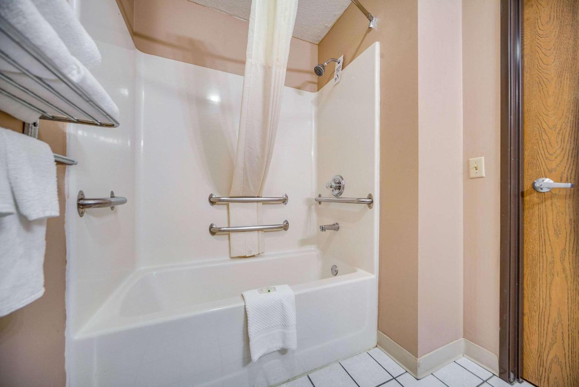 Quality Inn Hastings photo 10