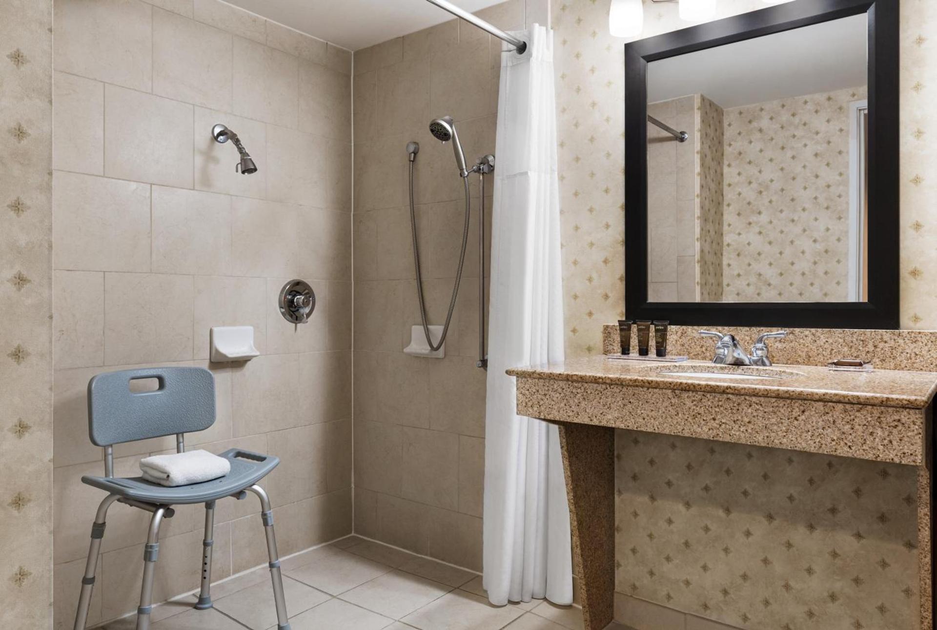 Wingate By Wyndham Southport photo 65