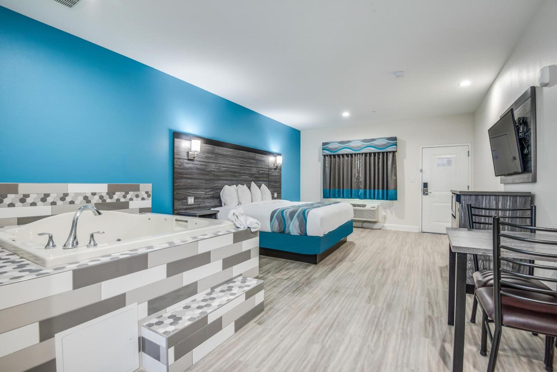 Americas Best Value Inn & Suites Houston at Hwy 6 photo 24