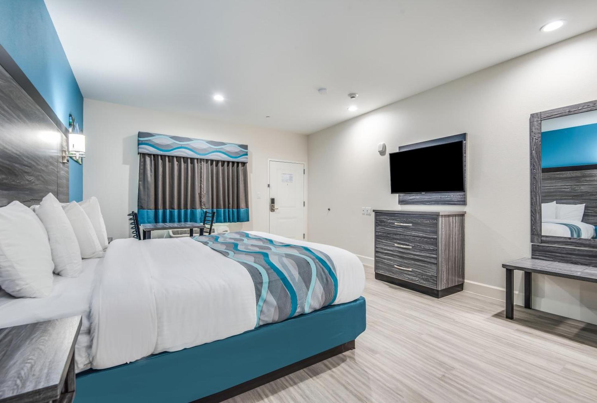 Americas Best Value Inn & Suites Houston at Hwy 6 photo 11