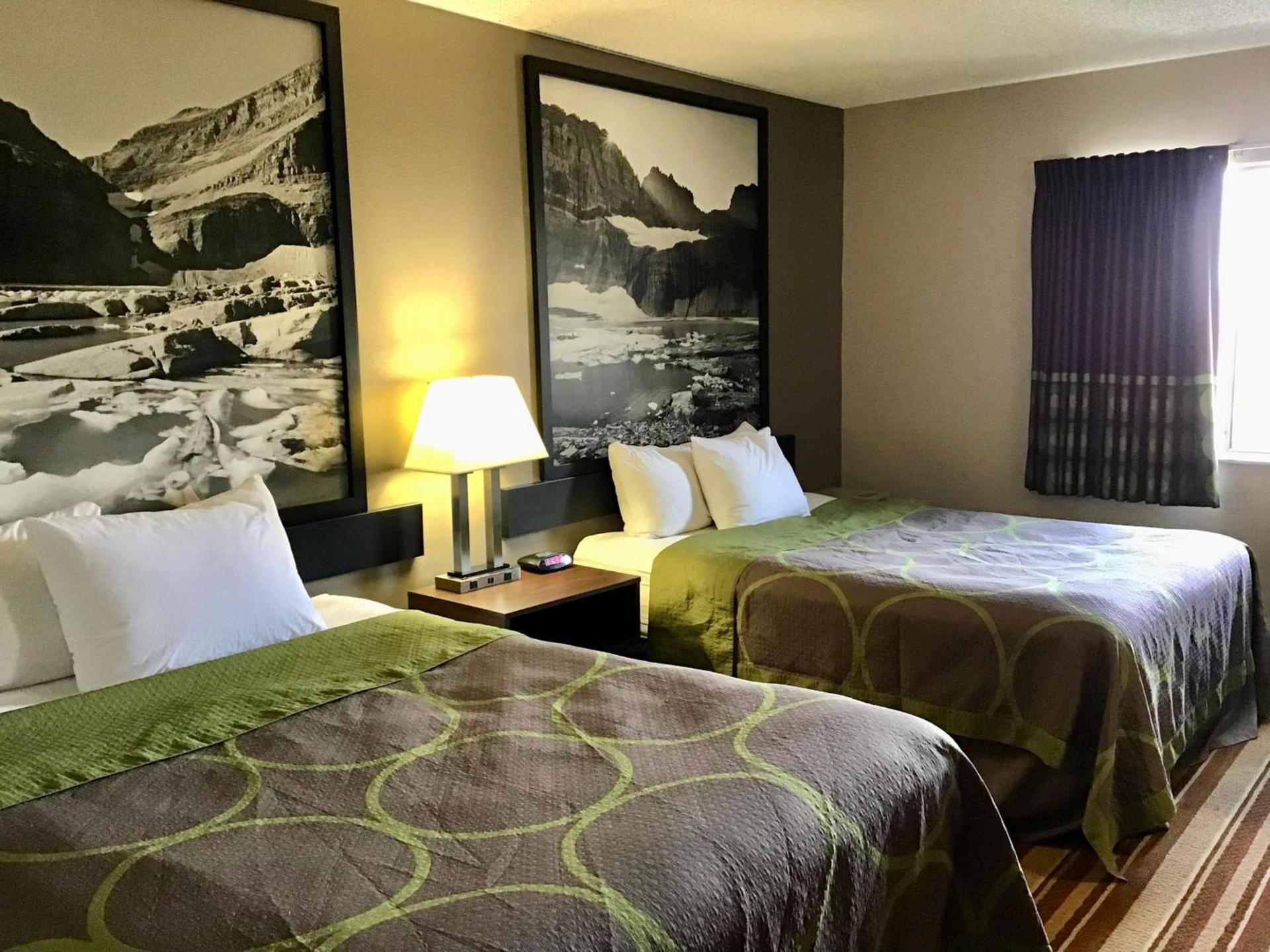 Super 8 by Wyndham Helena photo 34
