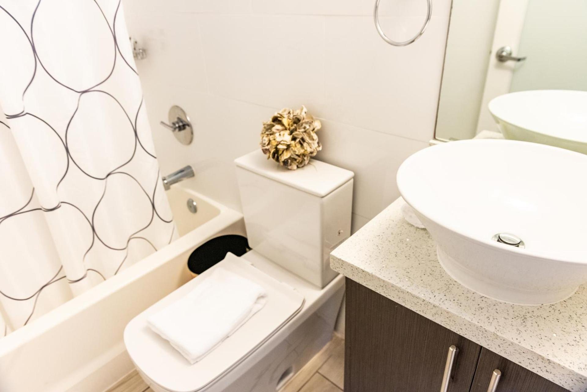 Waterside Hotel and Suites photo 40