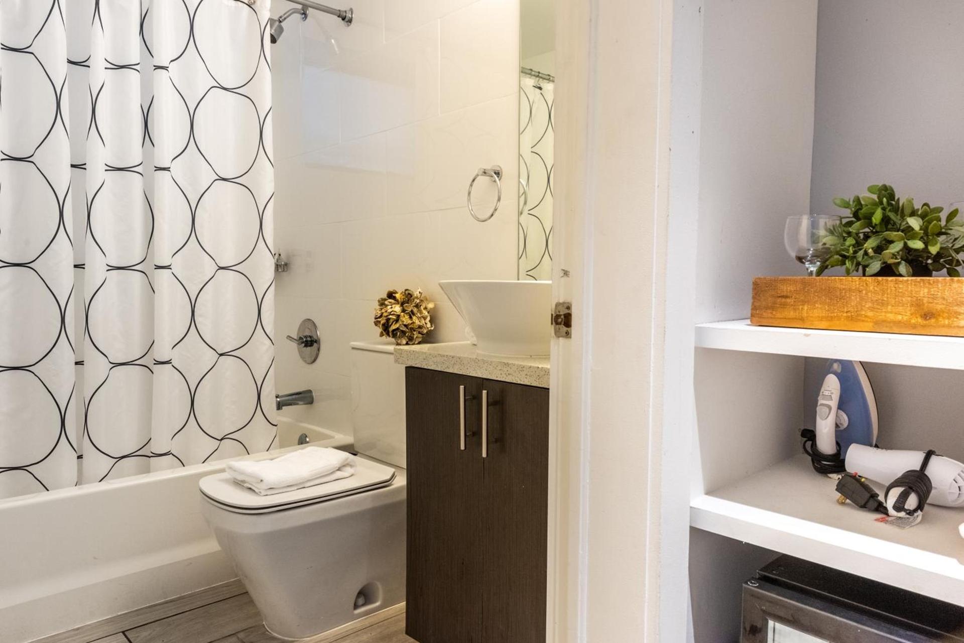 Waterside Hotel and Suites photo 44