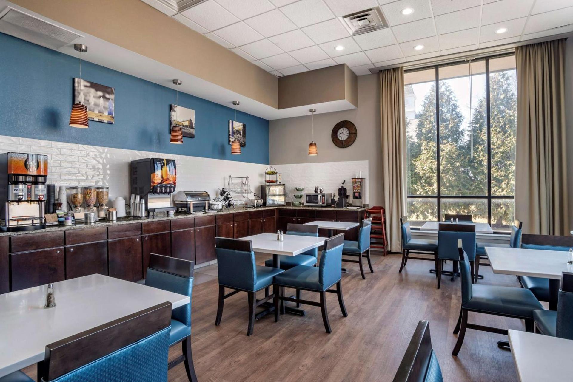 Best Western Plus Philadelphia Airport South - at Widener University photo 6
