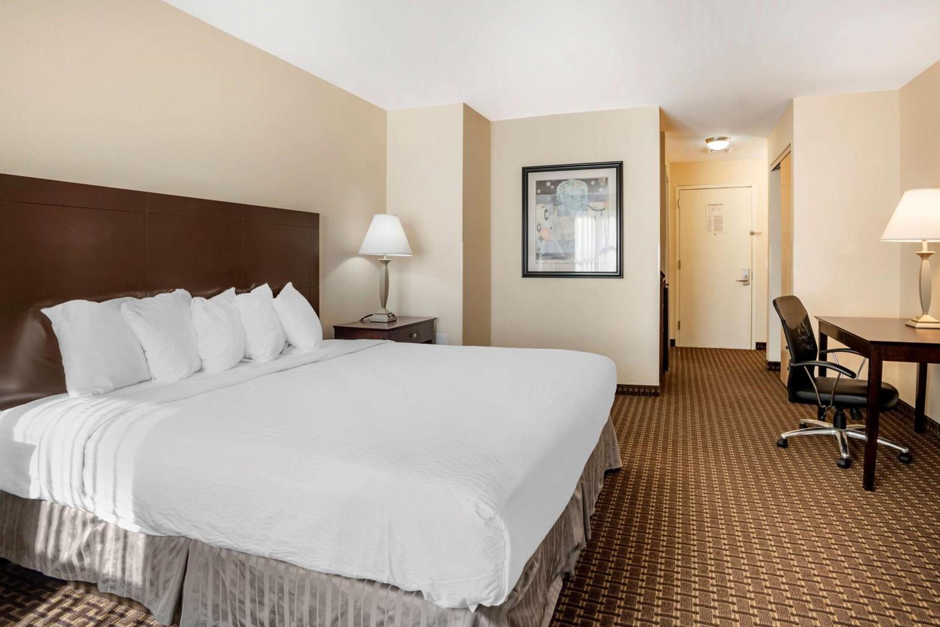Best Western Plus Philadelphia Airport South - at Widener University photo 25