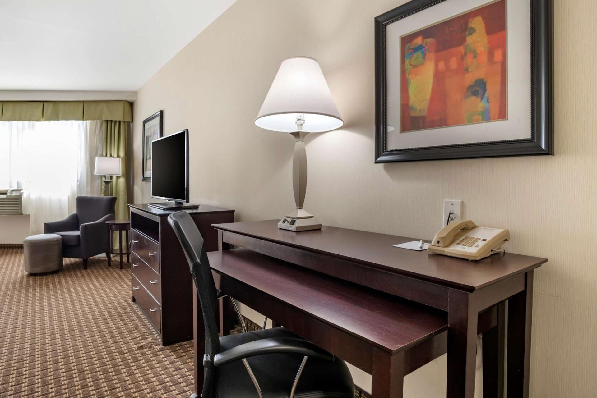 Best Western Plus Philadelphia Airport South - at Widener University photo 26