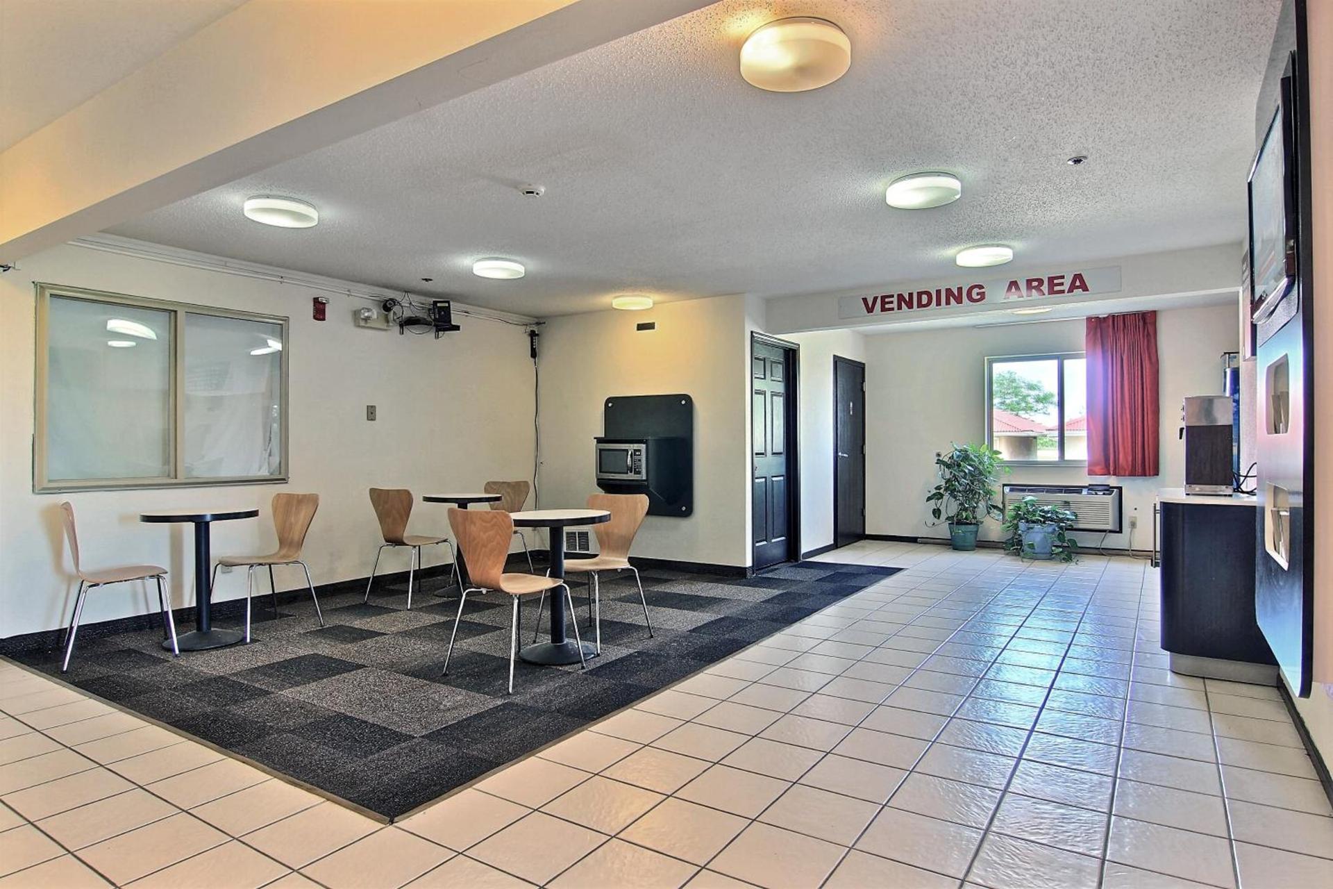 Motel 6-Gilman, IL photo 10