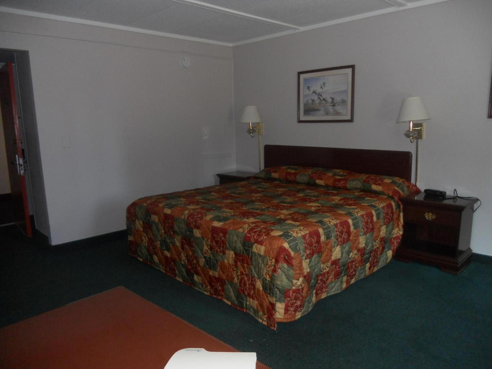 Rapids Inn & Suites photo 20