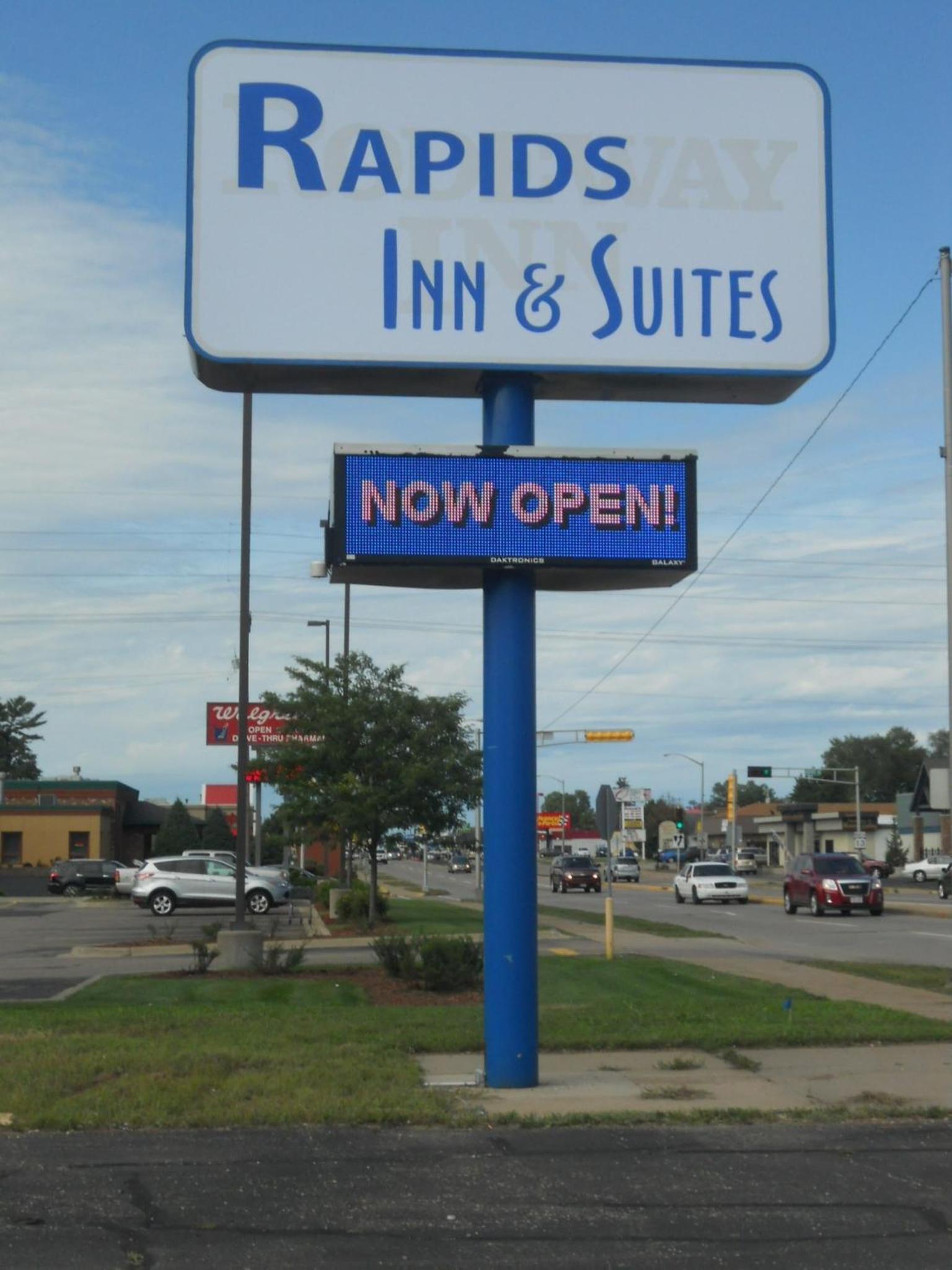Rapids Inn & Suites photo 30