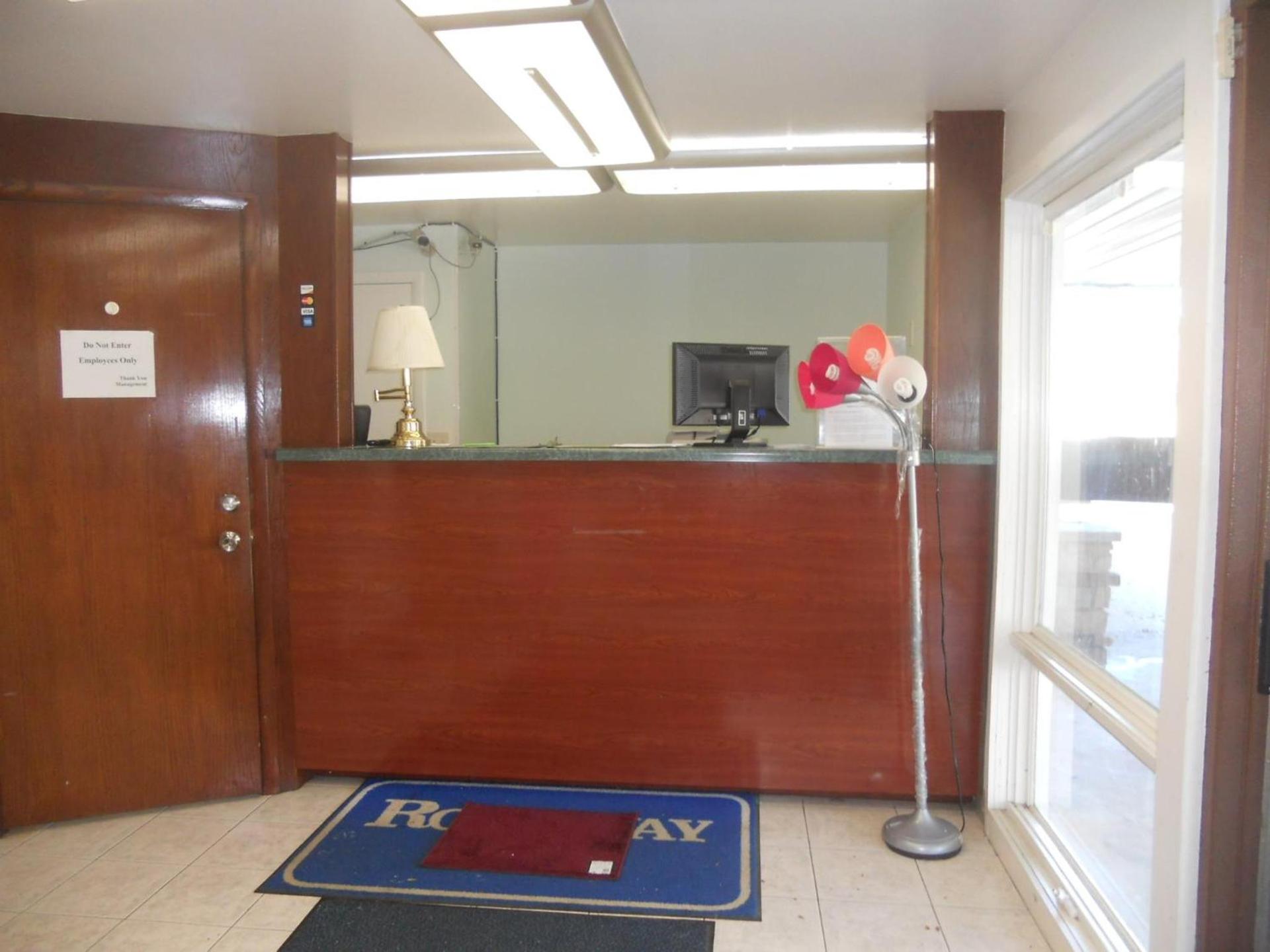 Rapids Inn & Suites photo 25