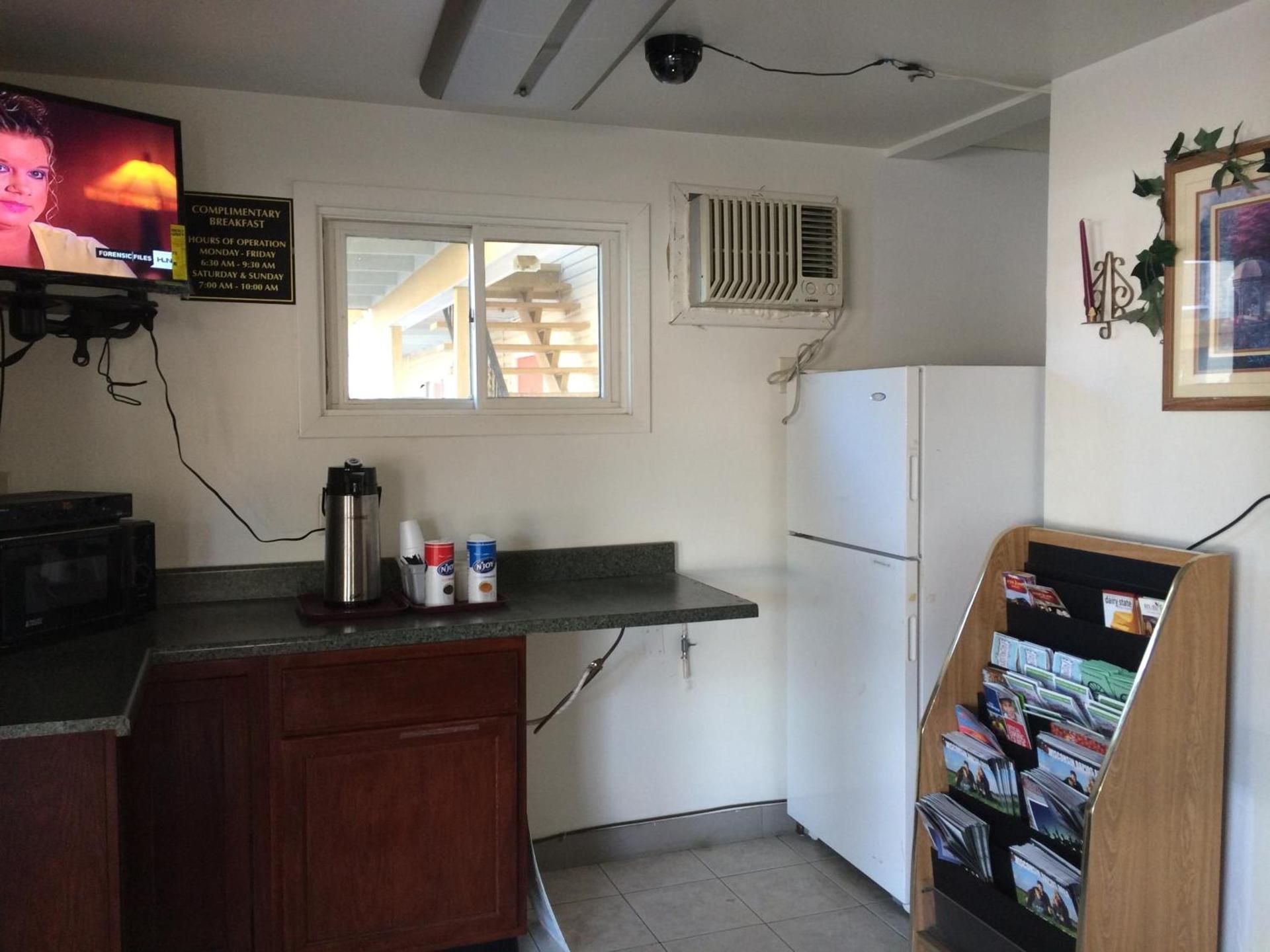 Rapids Inn & Suites photo 24