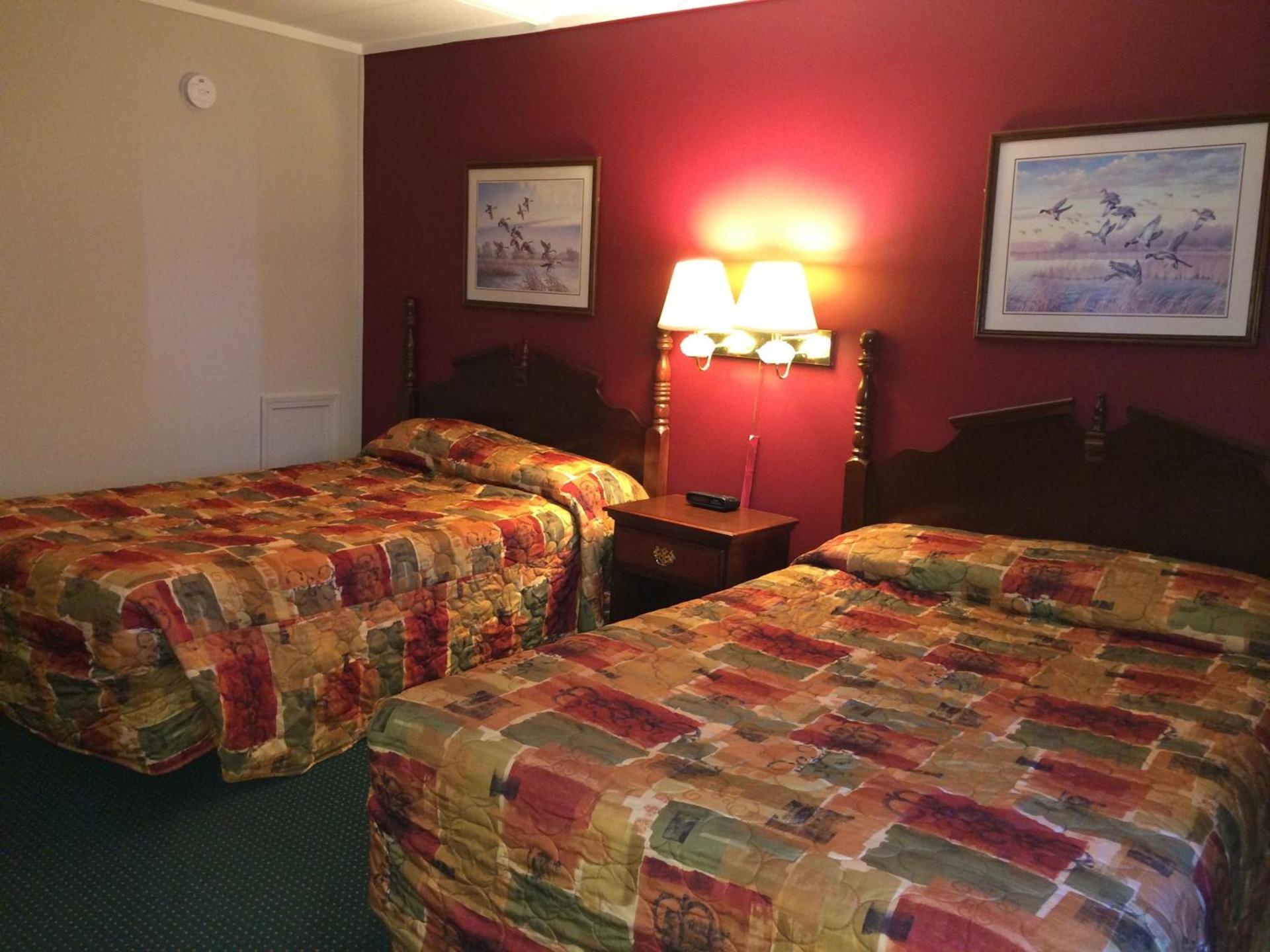 Rapids Inn & Suites photo 9