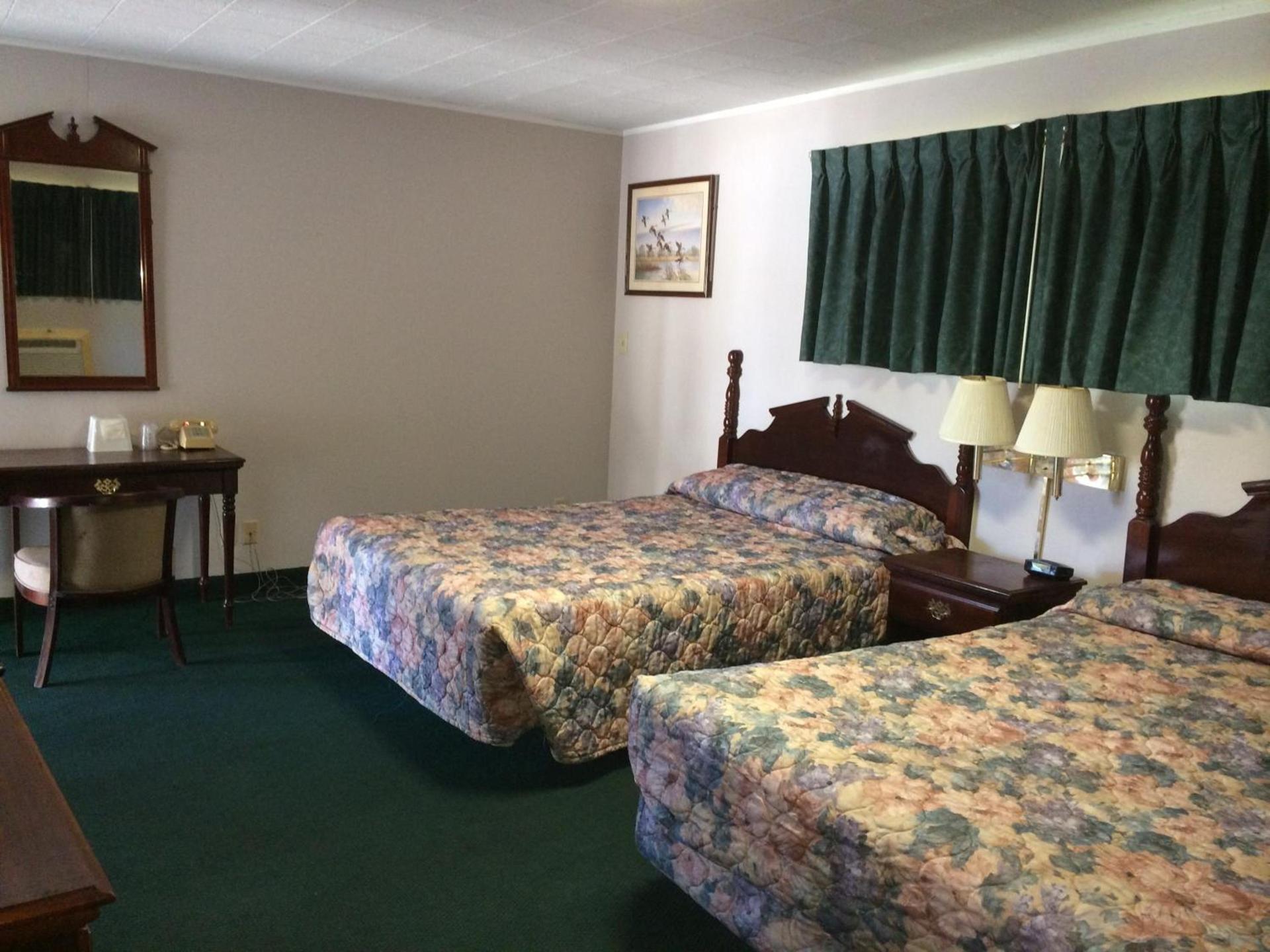 Rapids Inn & Suites photo 16