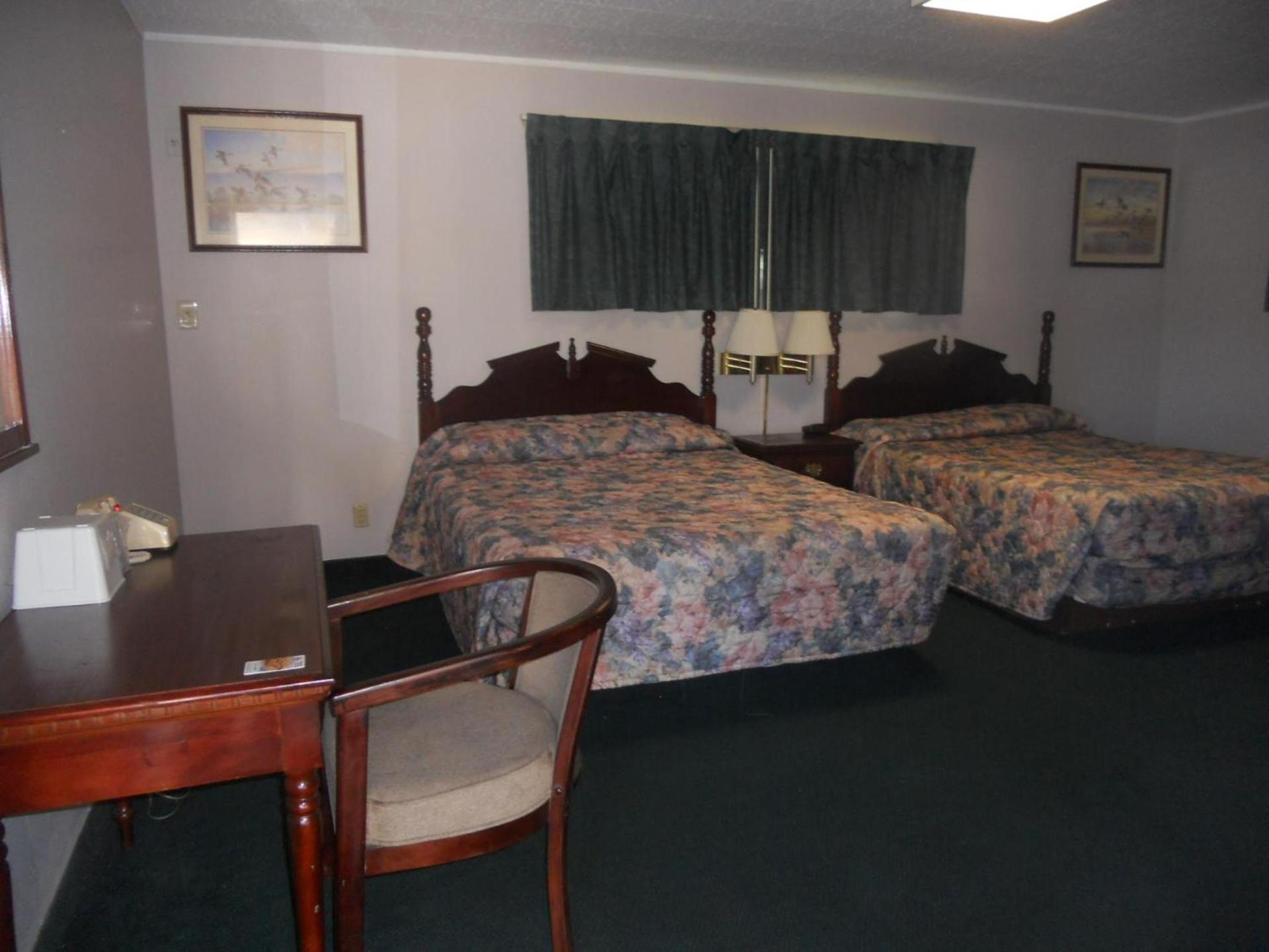 Rapids Inn & Suites photo 18