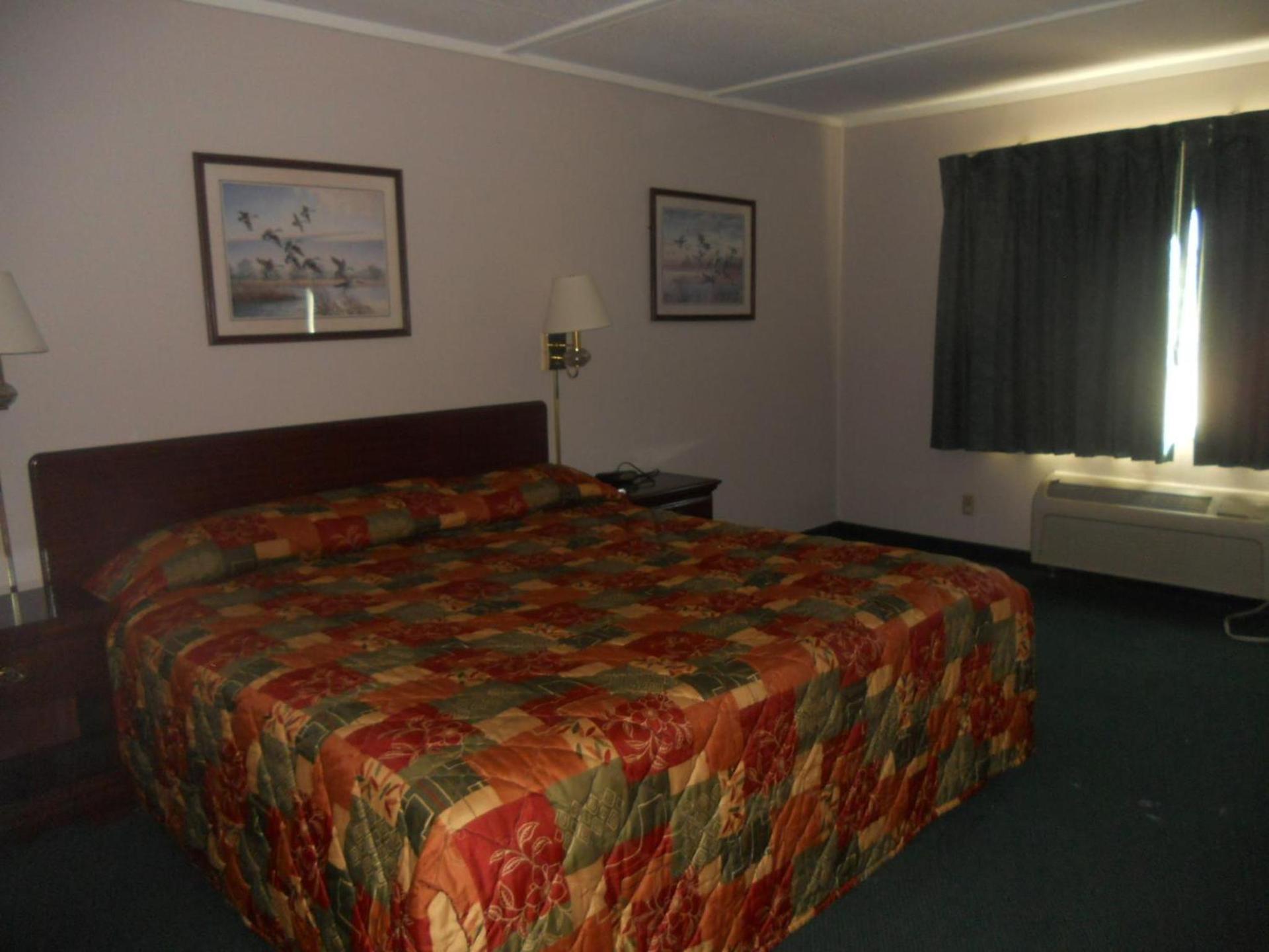 Rapids Inn & Suites photo 19