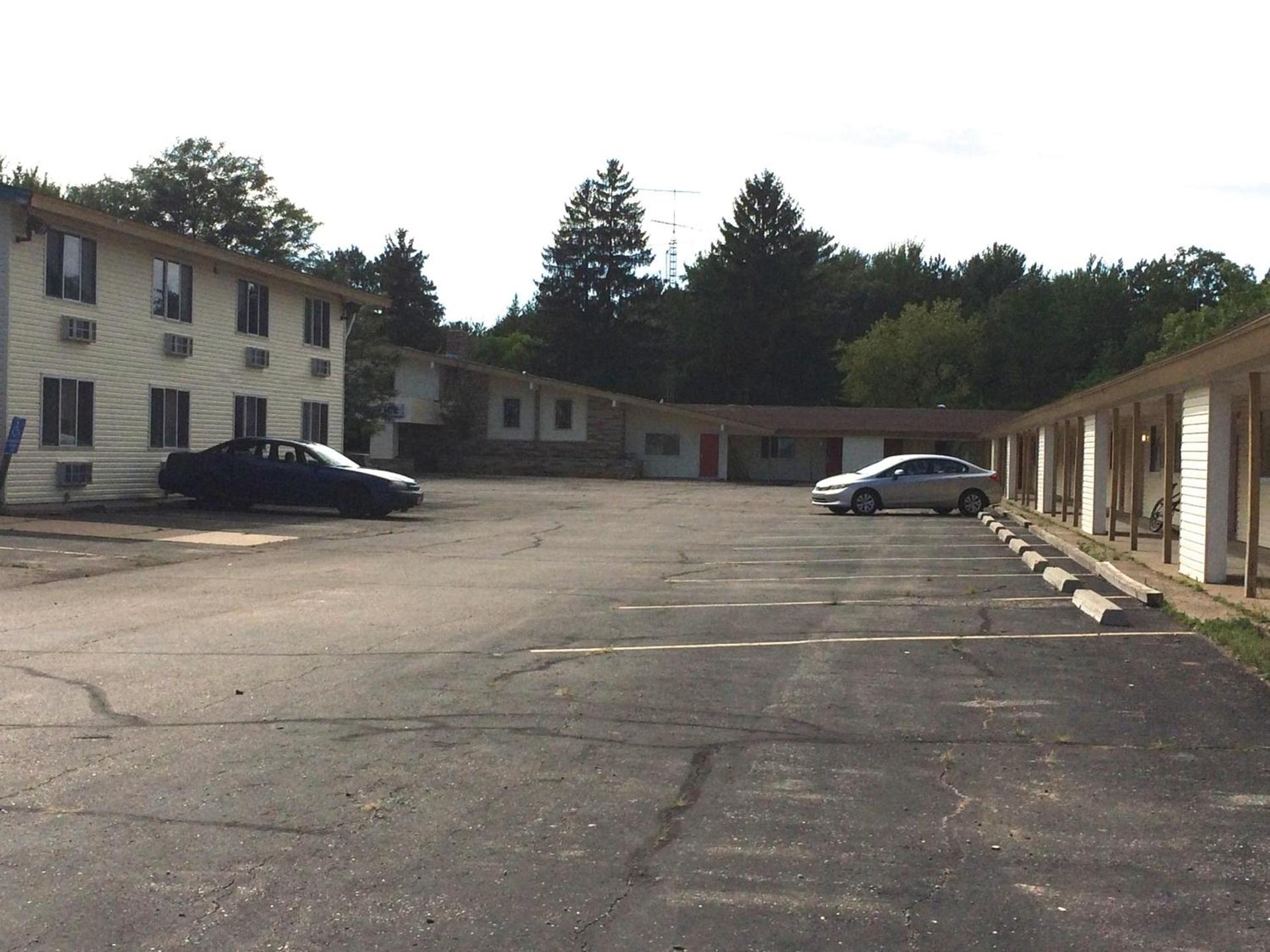 Rapids Inn & Suites photo 29