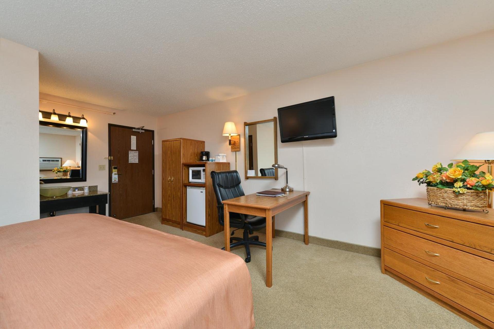 Super 8 by Wyndham Rapid City photo 16