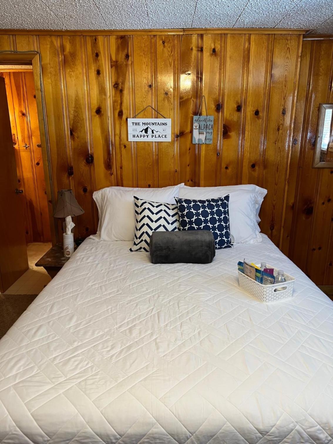 Bellamy's Ski Haus photo 8