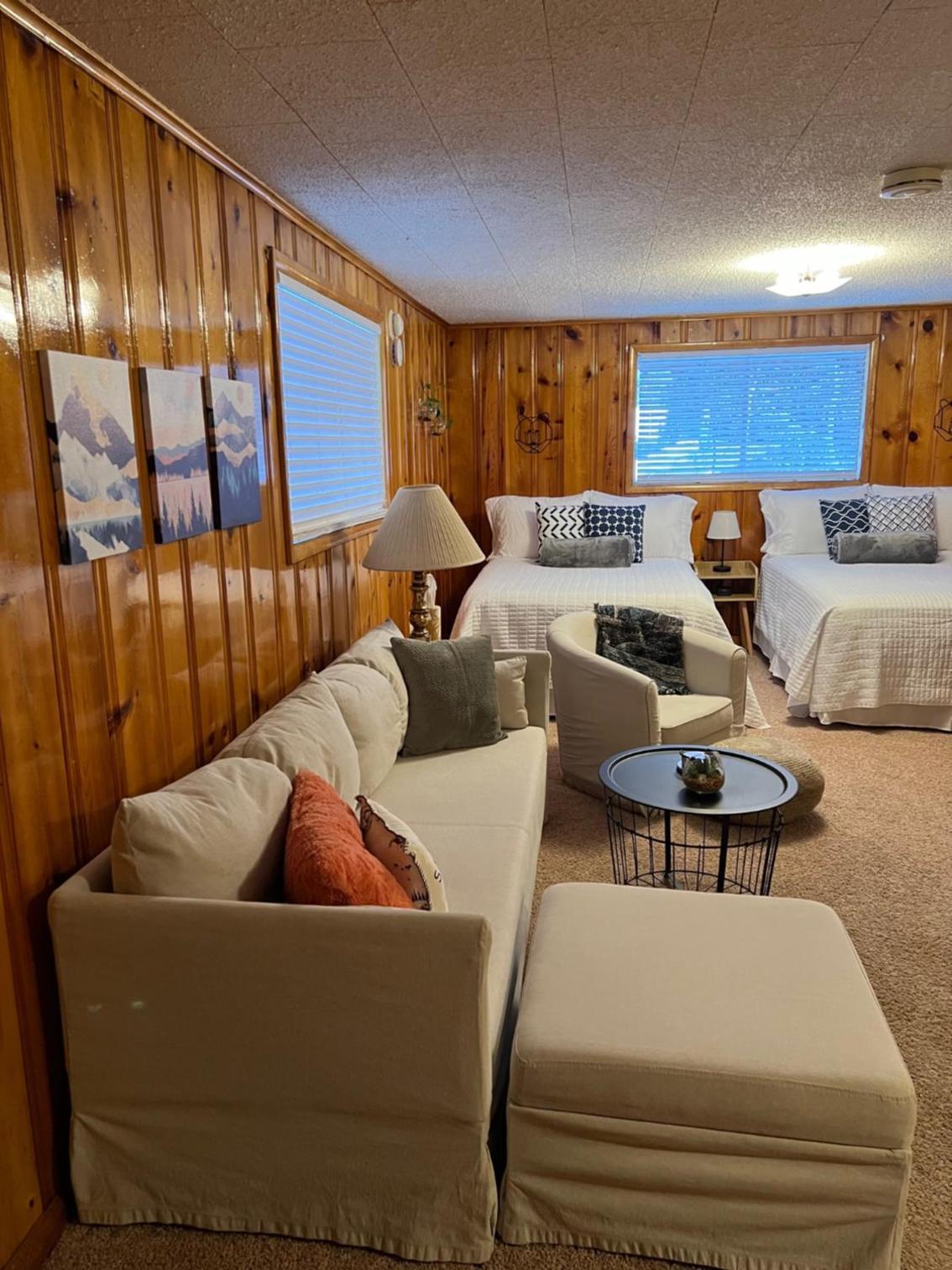 Bellamy's Ski Haus photo 26