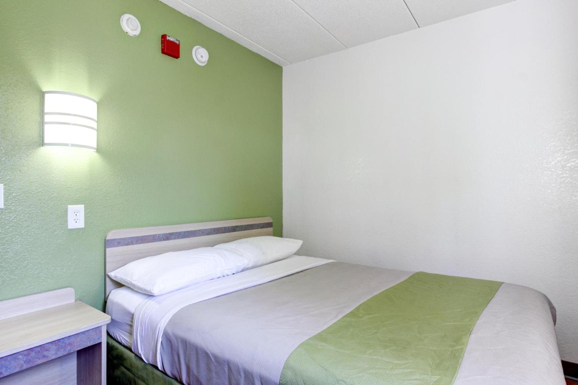 Motel 6-Portland, ME photo 42