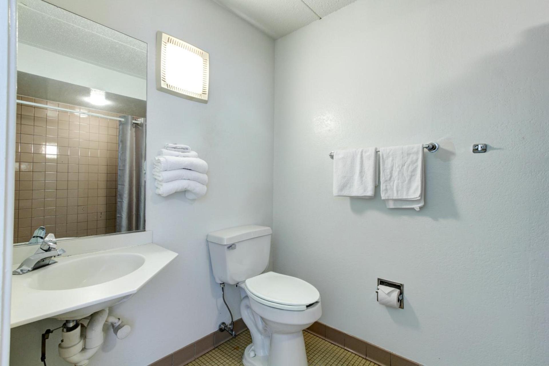 Motel 6-Portland, ME photo 44