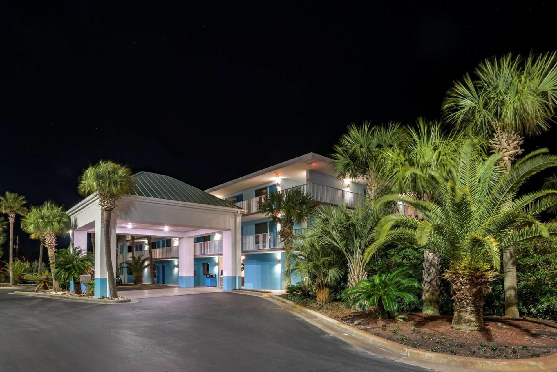 Best Western Navarre Waterfront photo 10