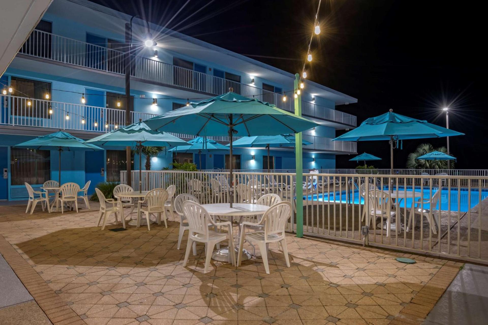 Best Western Navarre Waterfront photo 3