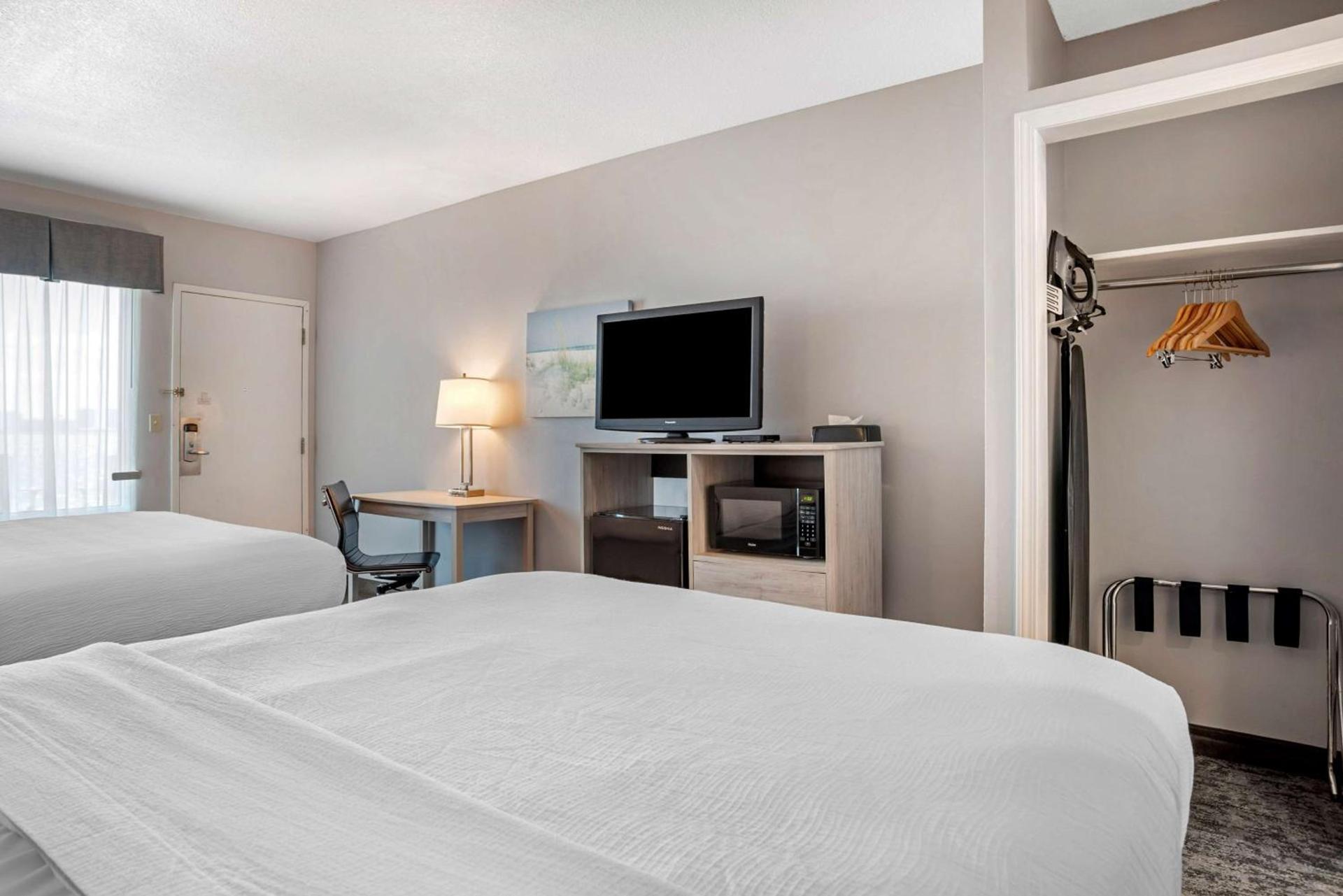 Best Western Navarre Waterfront photo 16