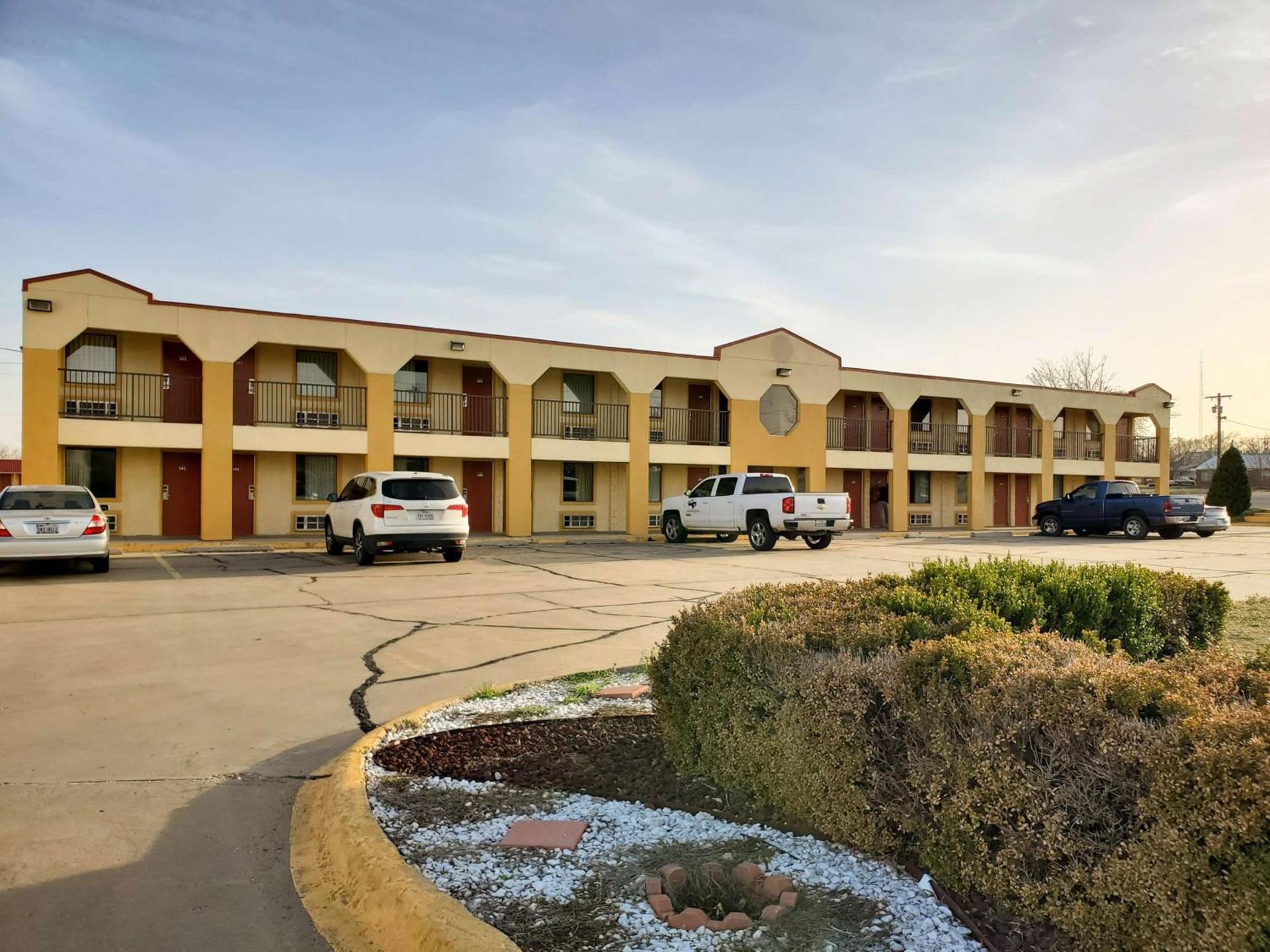 Motel 6 Shamrock TX photo 2