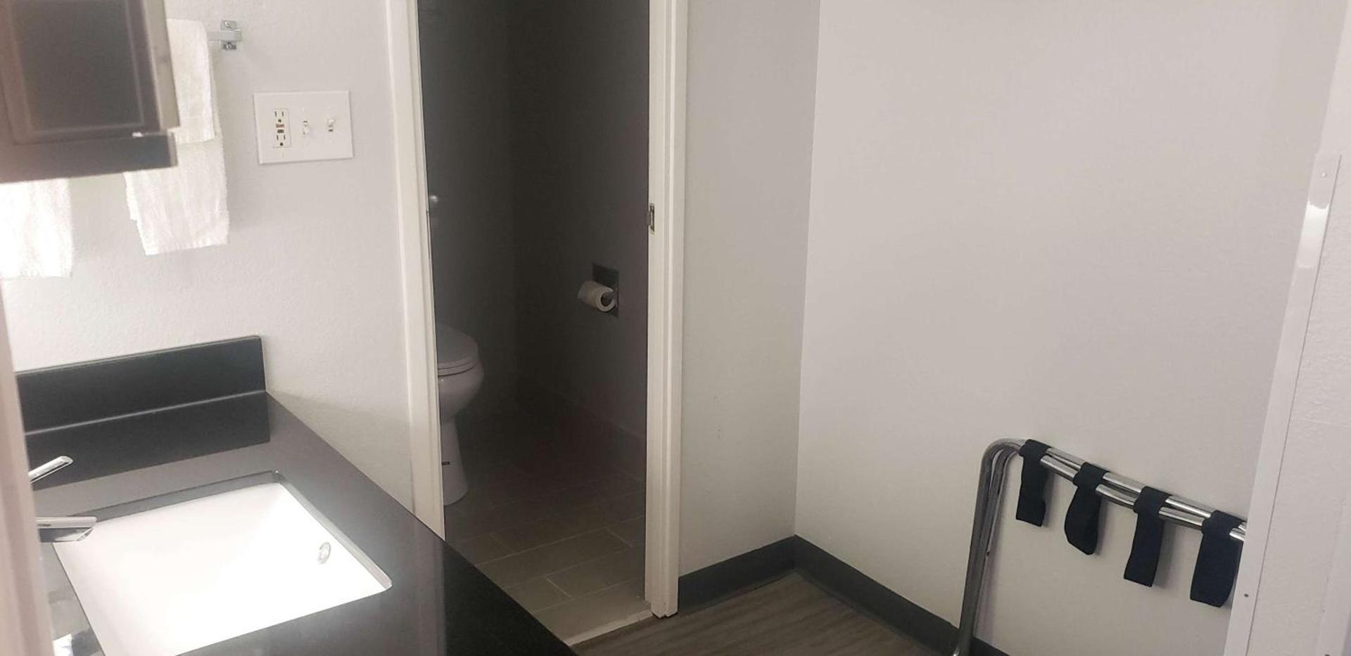 Motel 6 Mobile, AL - Airport Blvd photo 12