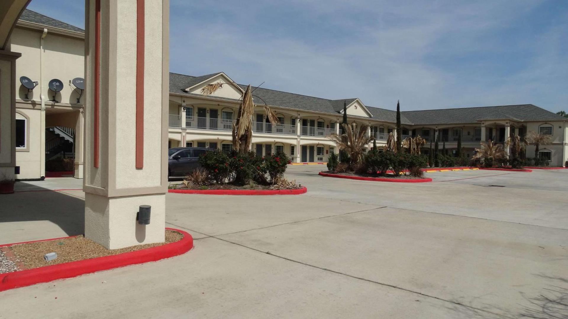 Motel 6 Houston, TX – Willowbrook Mall photo 1