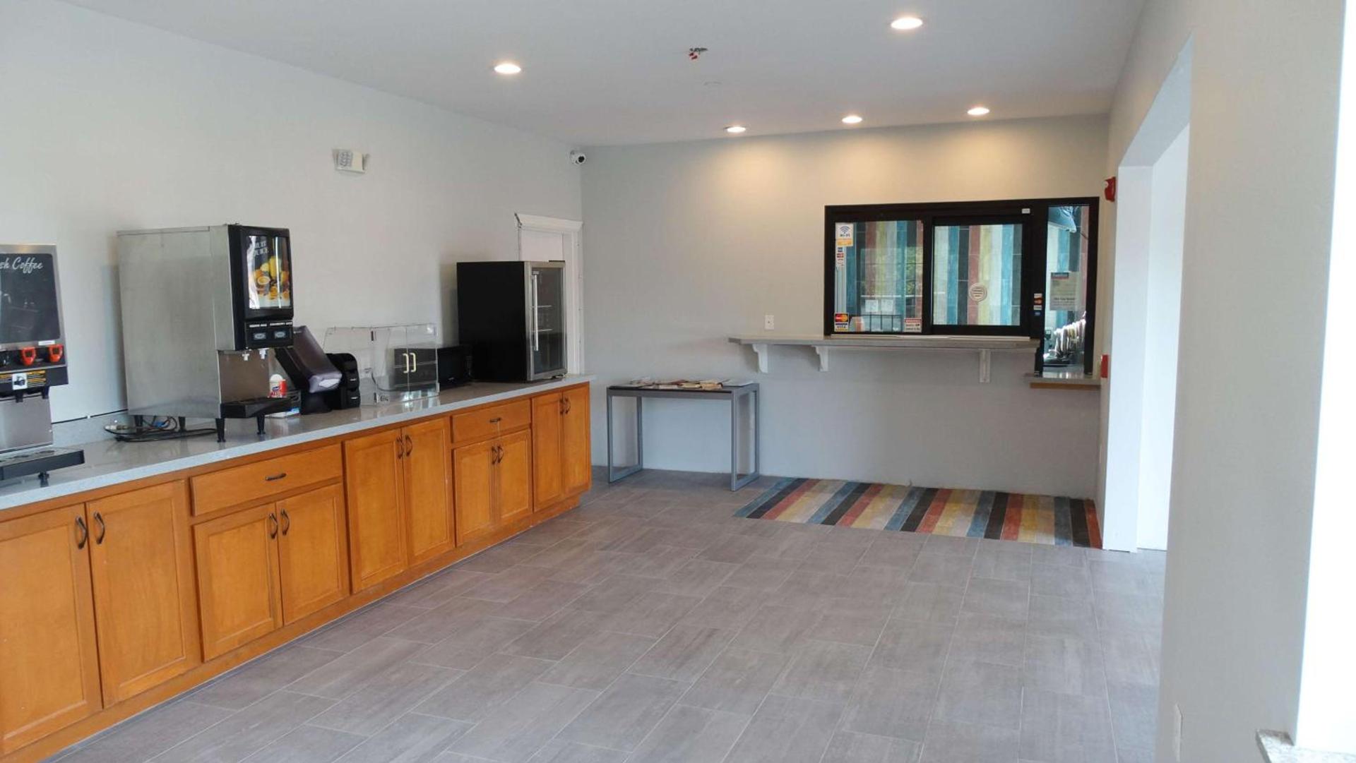 Motel 6 Houston, TX – Willowbrook Mall photo 17