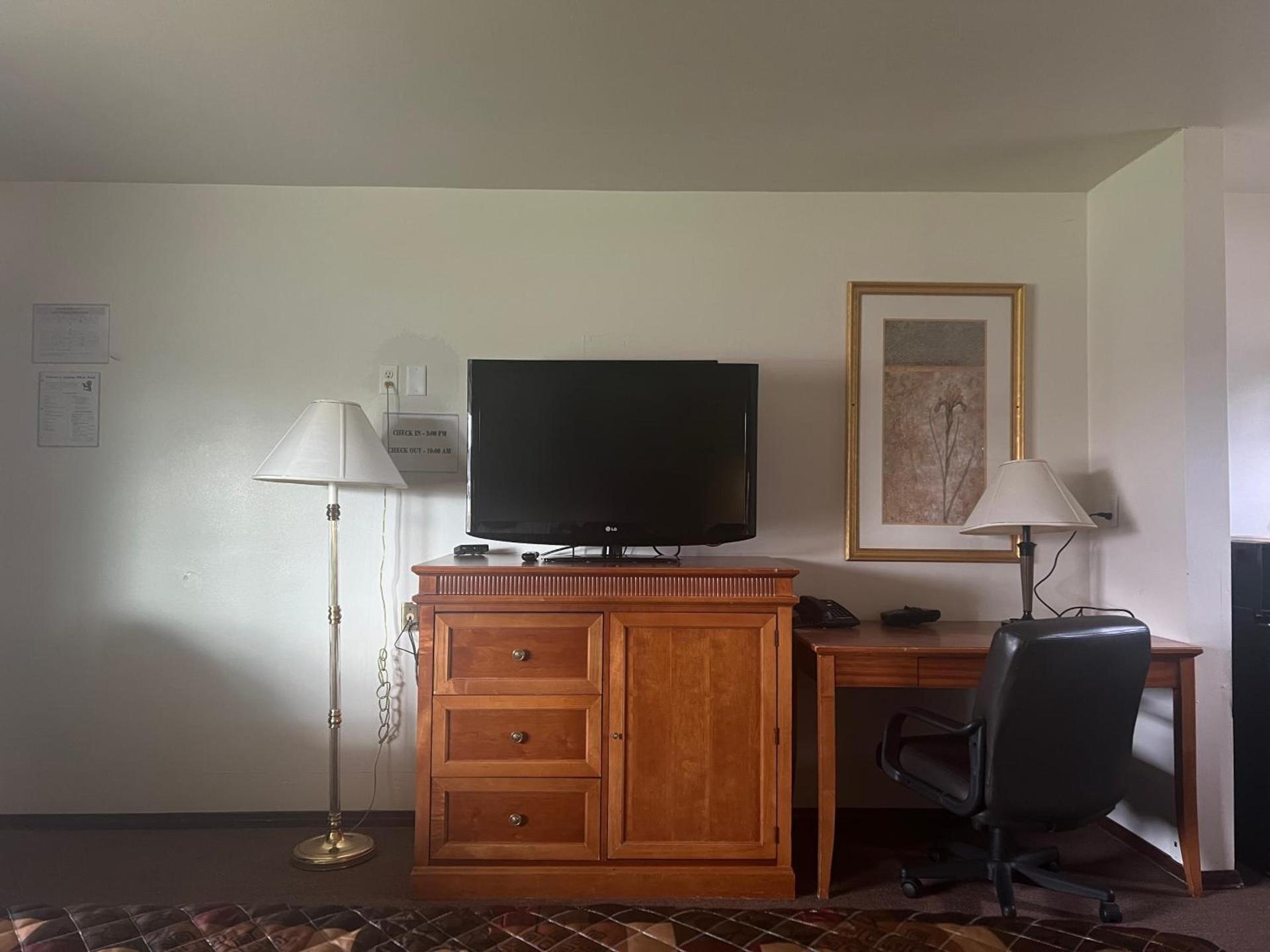 Spinning Wheel Motel photo 39