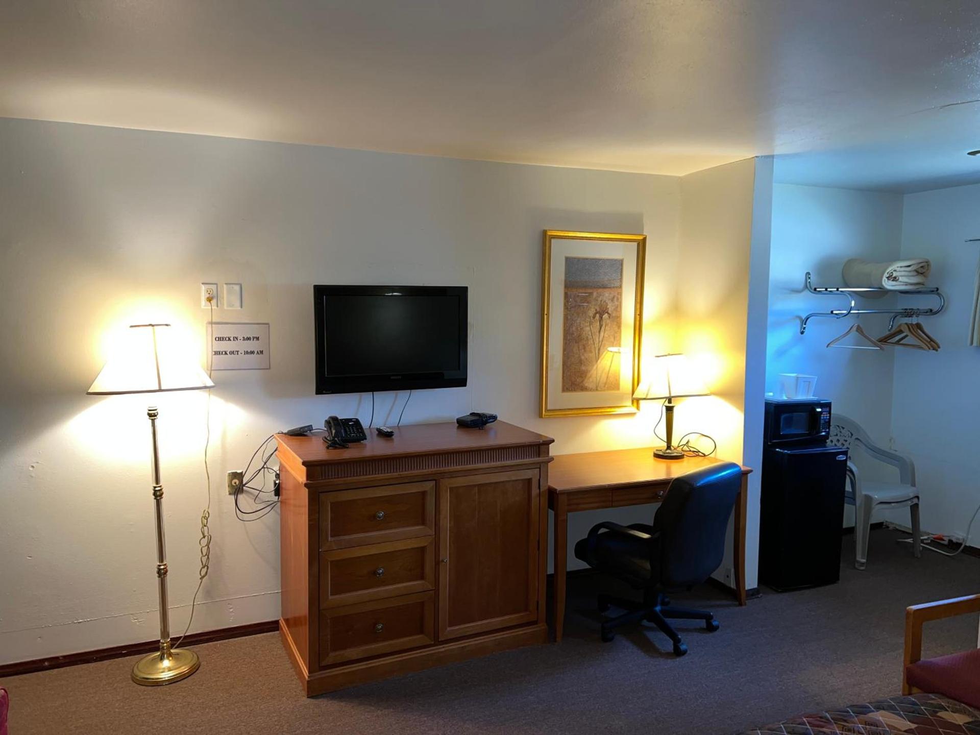 Spinning Wheel Motel photo 3