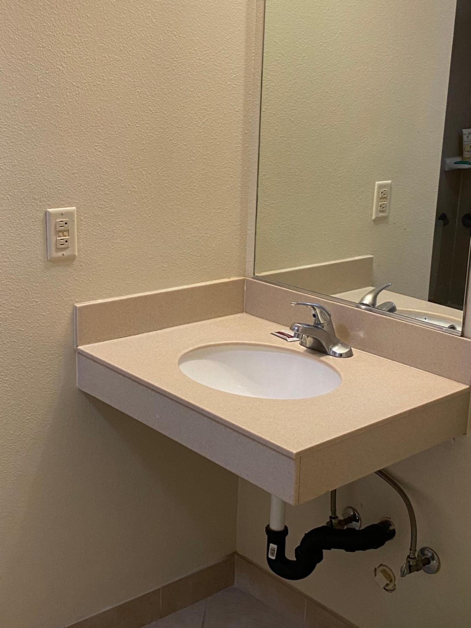 Lone Pine Budget Inn photo 25