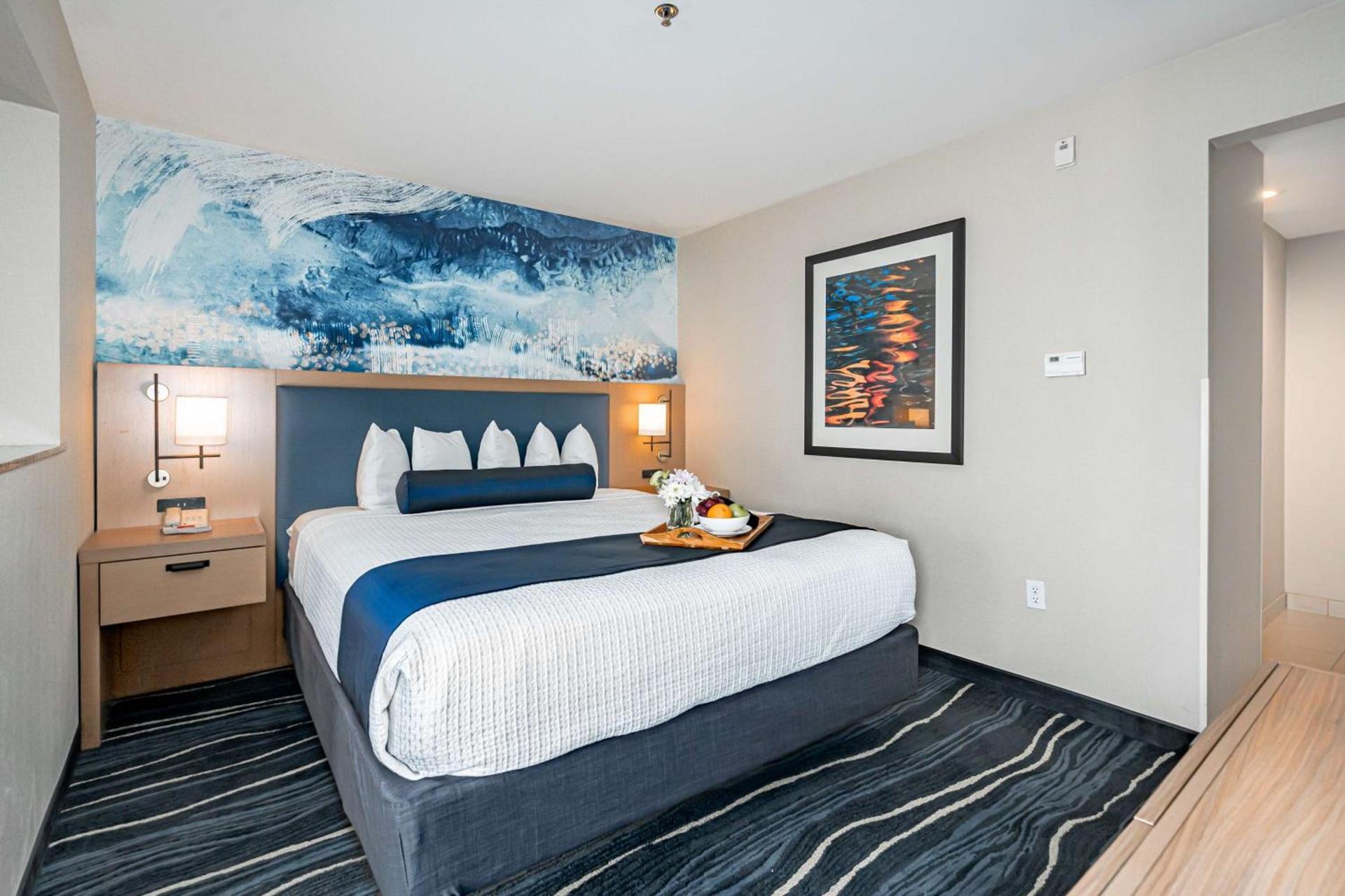 Best Western Plus Marina Gateway Hotel photo 11
