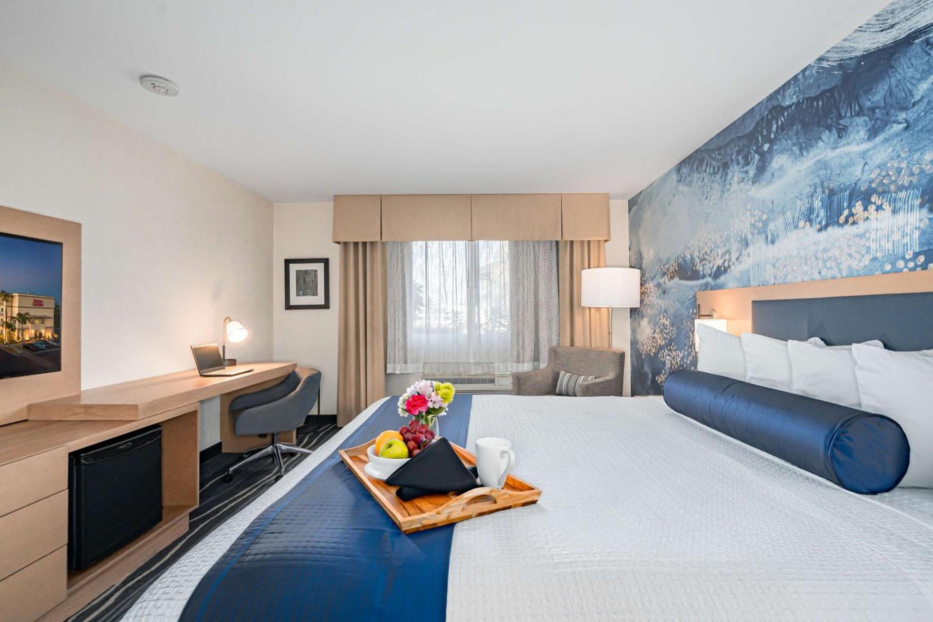 Best Western Plus Marina Gateway Hotel photo 18