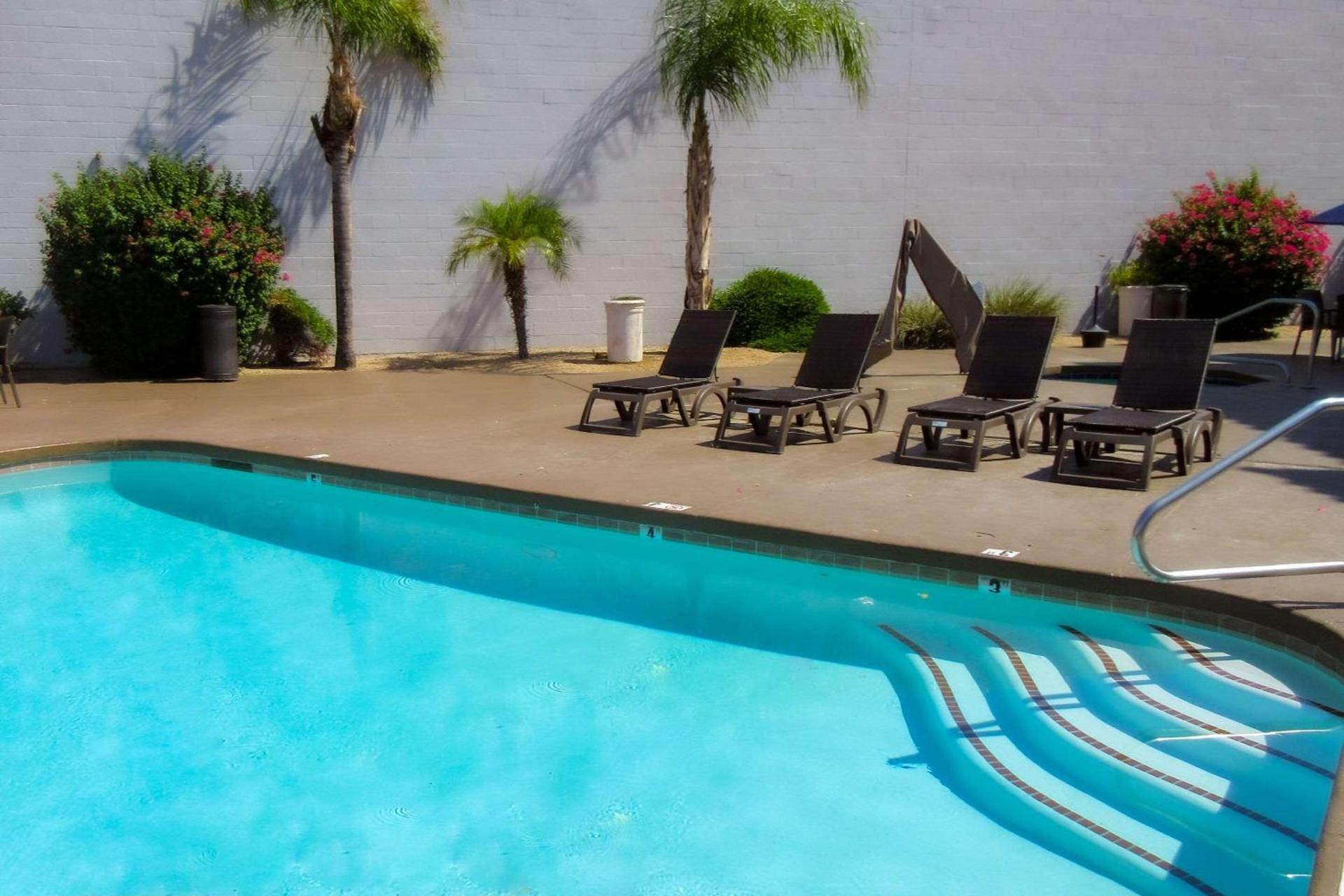 Comfort Inn & Suites Phoenix North - Deer Valley photo 22