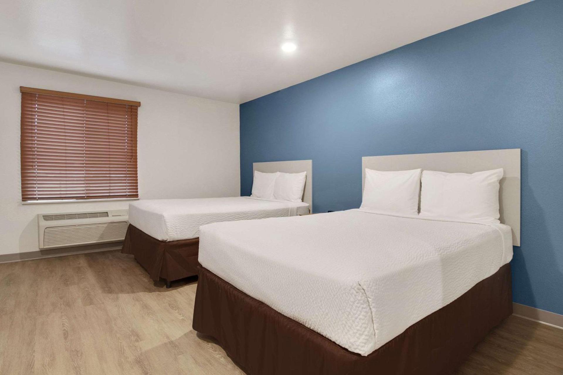 WoodSpring Suites Conroe photo 7