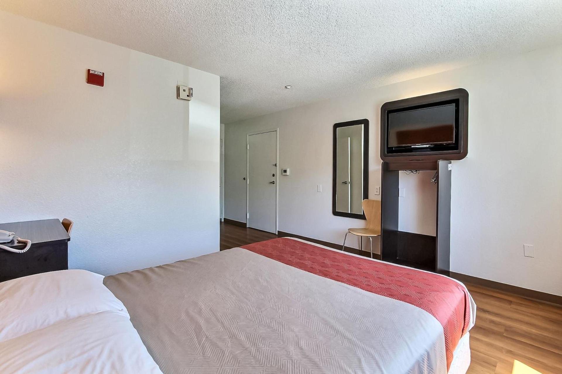 Motel 6-Gilroy, CA photo 33