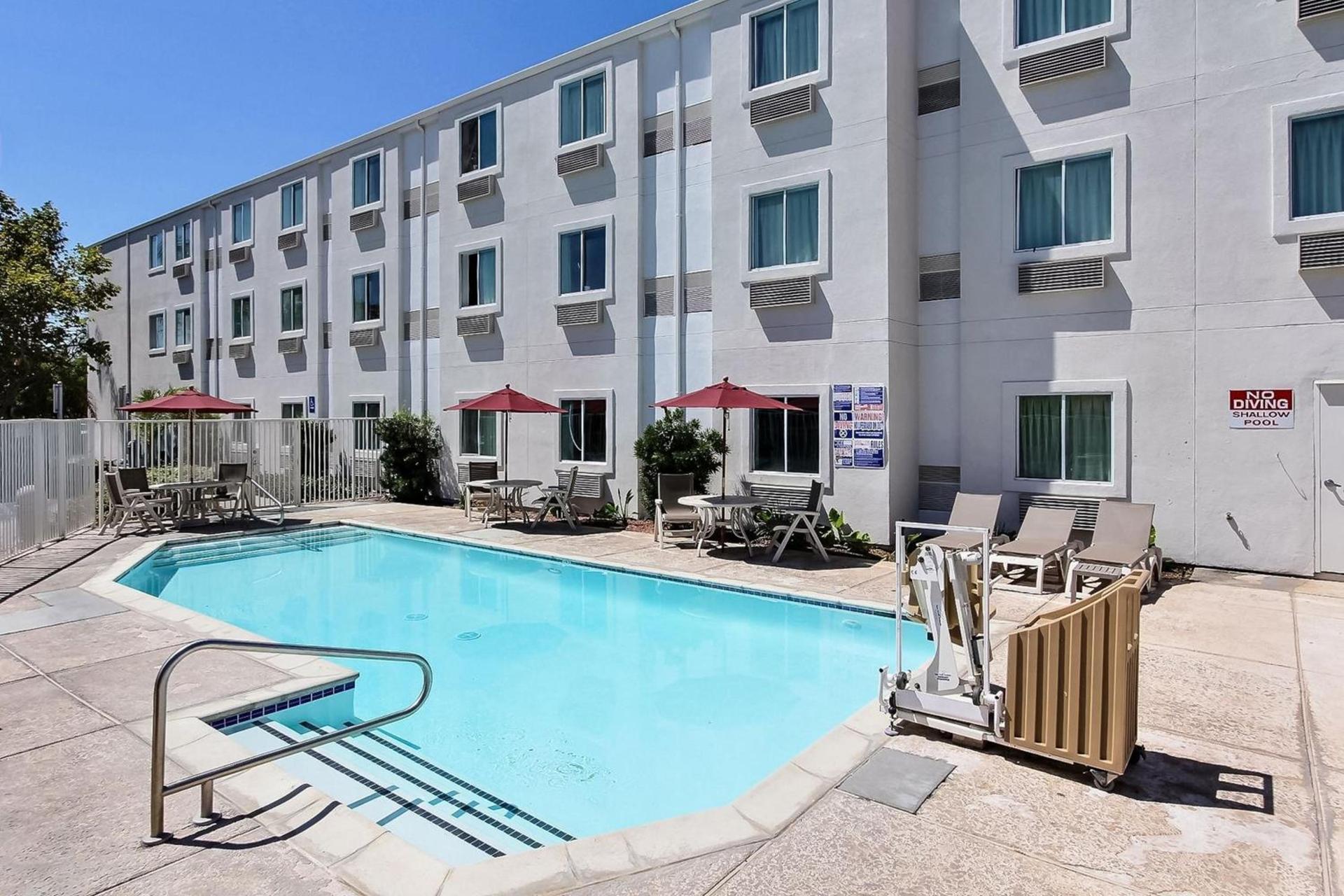 Motel 6-Gilroy, CA photo 26