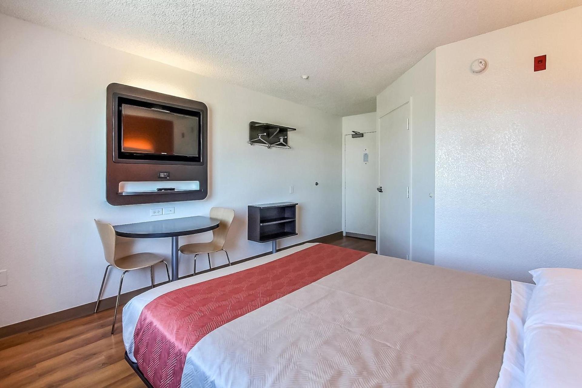Motel 6-Gilroy, CA photo 42