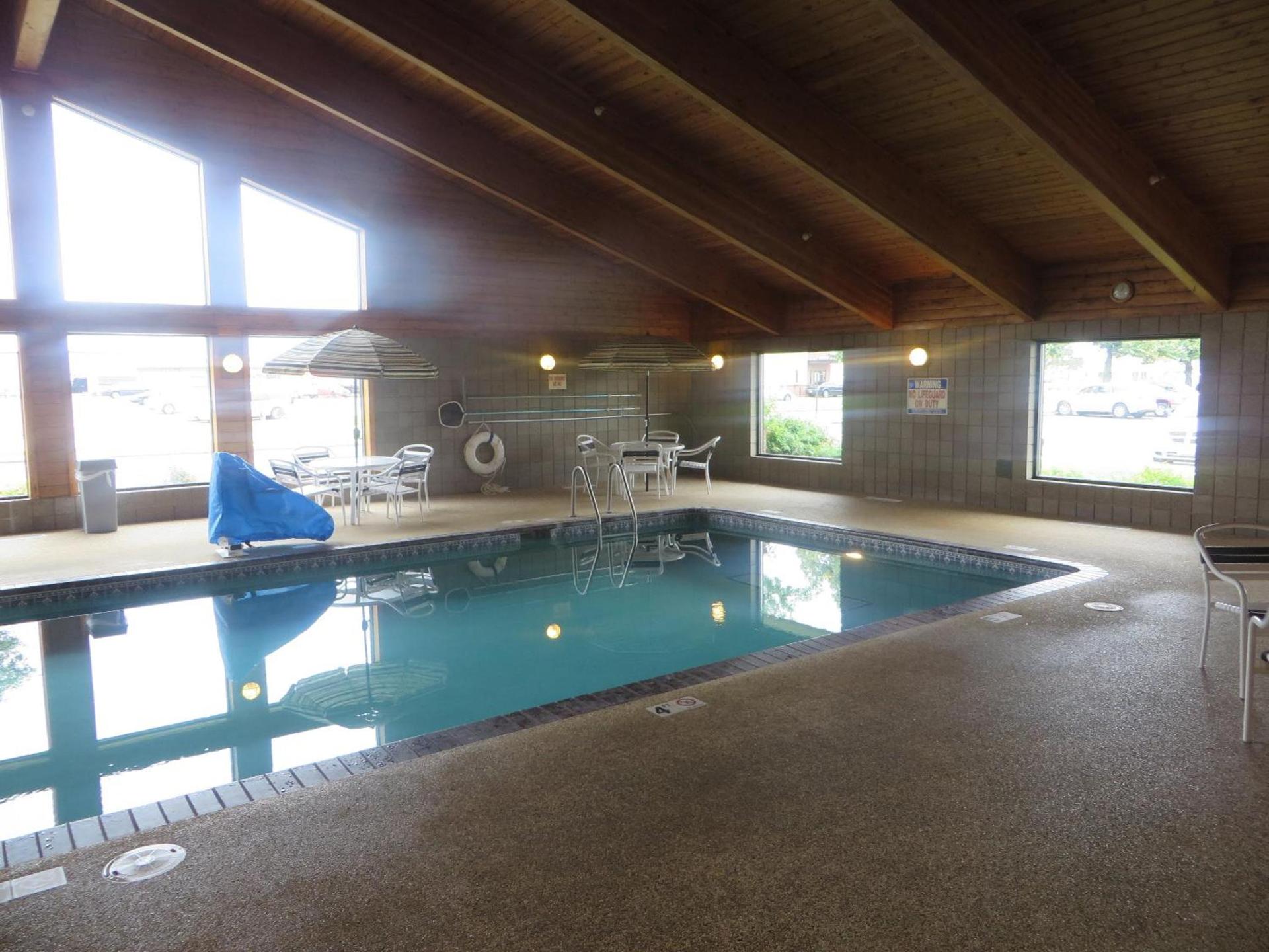 AmericInn by Wyndham Worthington photo 37