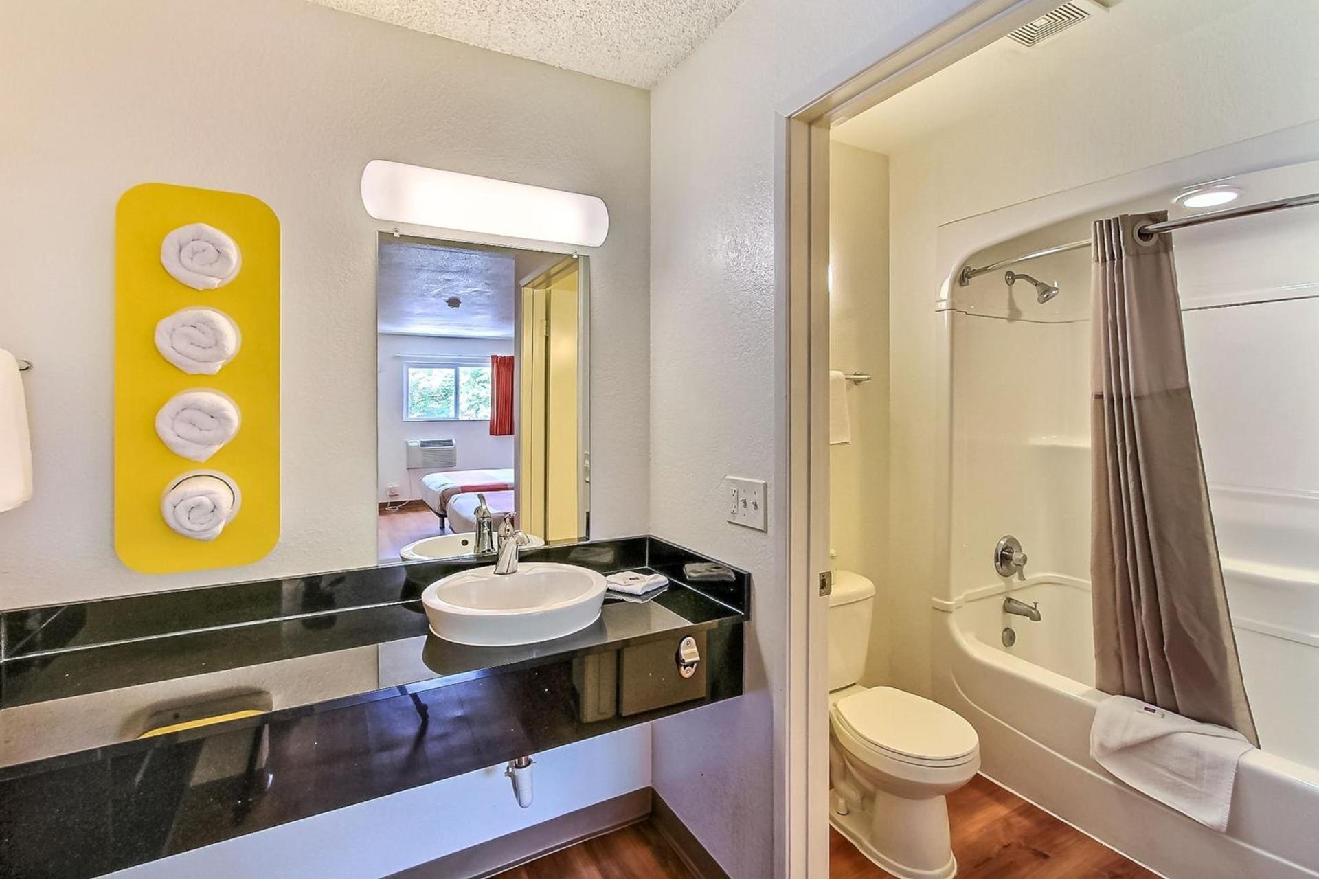 Motel 6-San Jose, CA - Airport photo 31